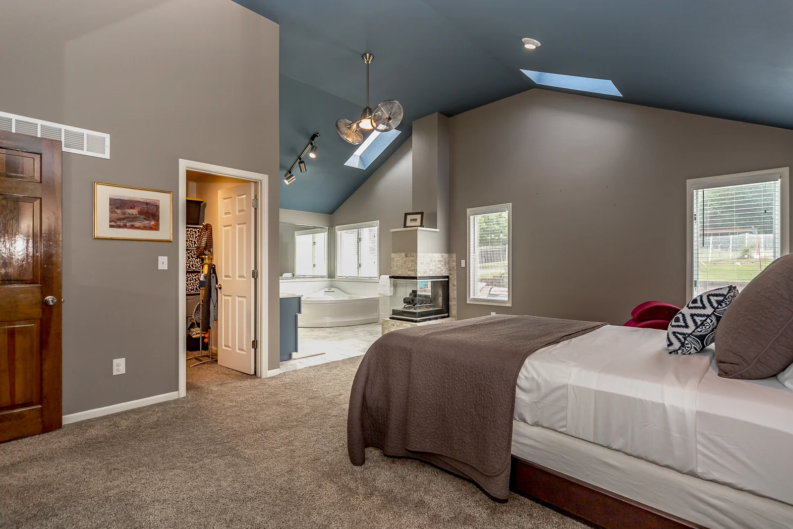 12101 E 78th Terr - Web-128.jpg