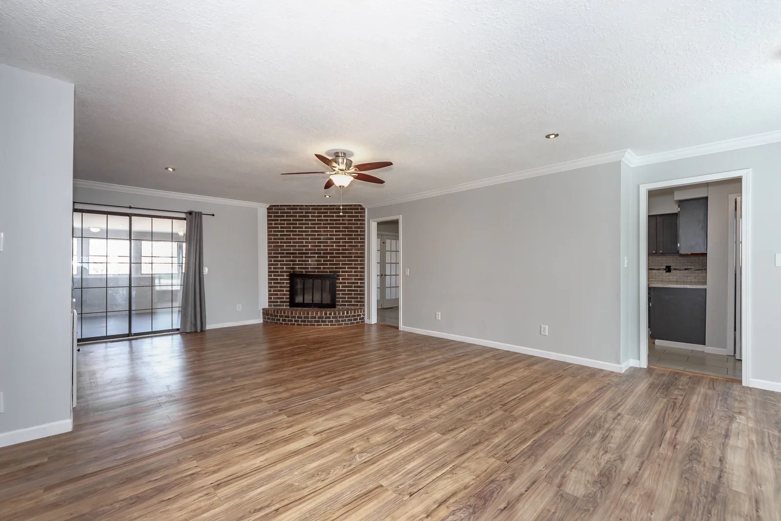 21550 W 220th St - Web-107.jpg