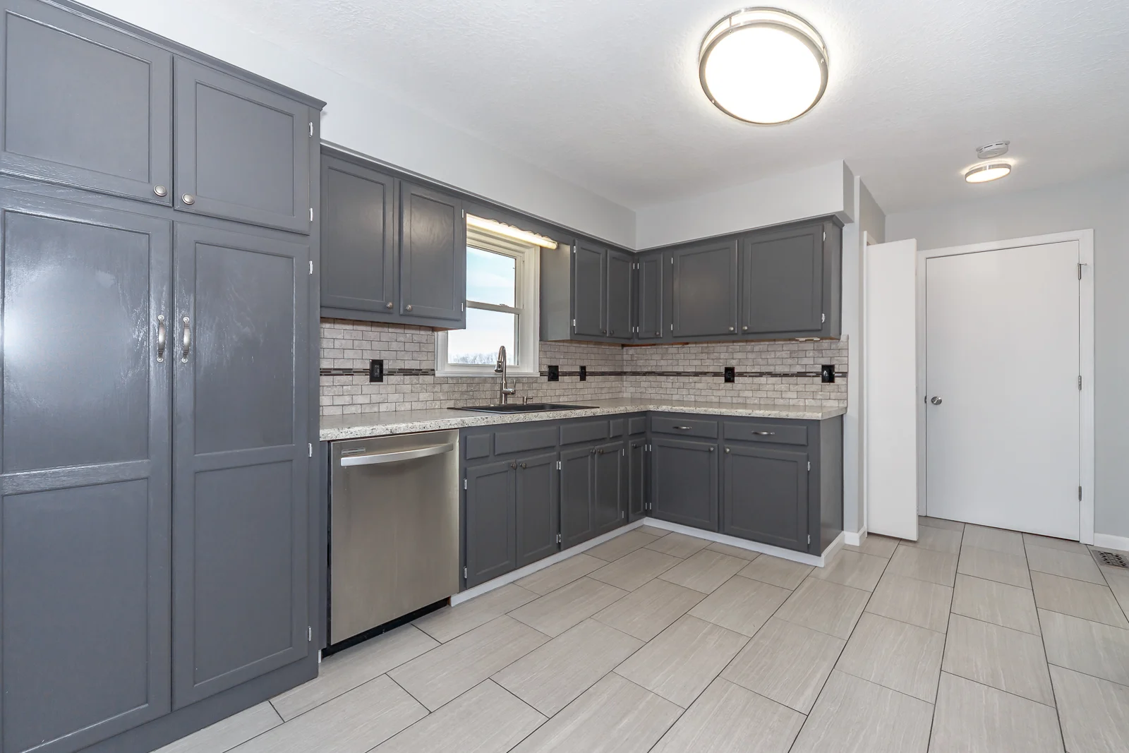 21550 W 220th St - Web-115.jpg