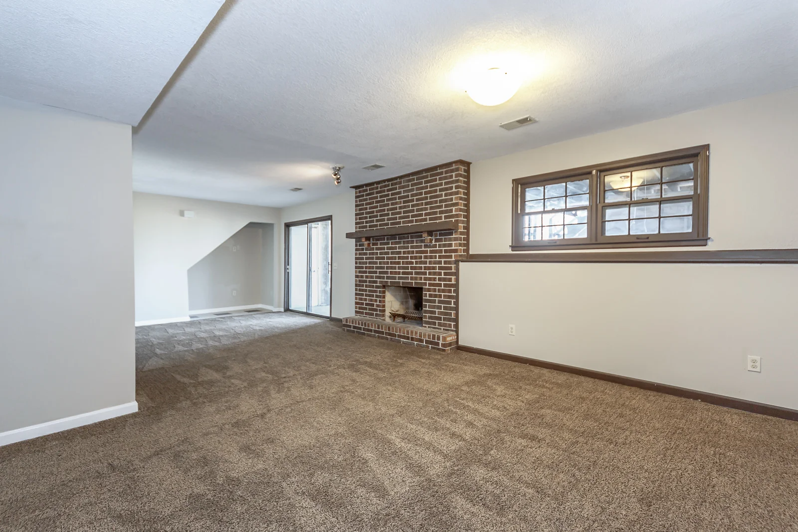 21550 W 220th St - Web-131.jpg