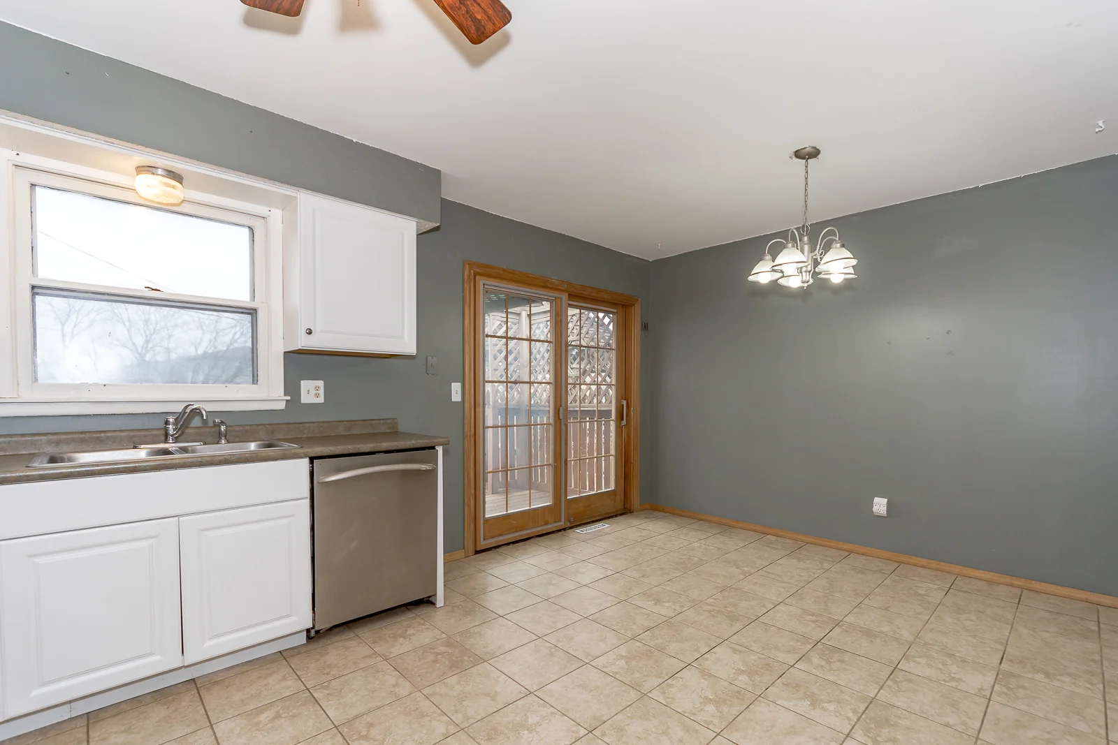 1114 W 3rd St - Web-12.jpg