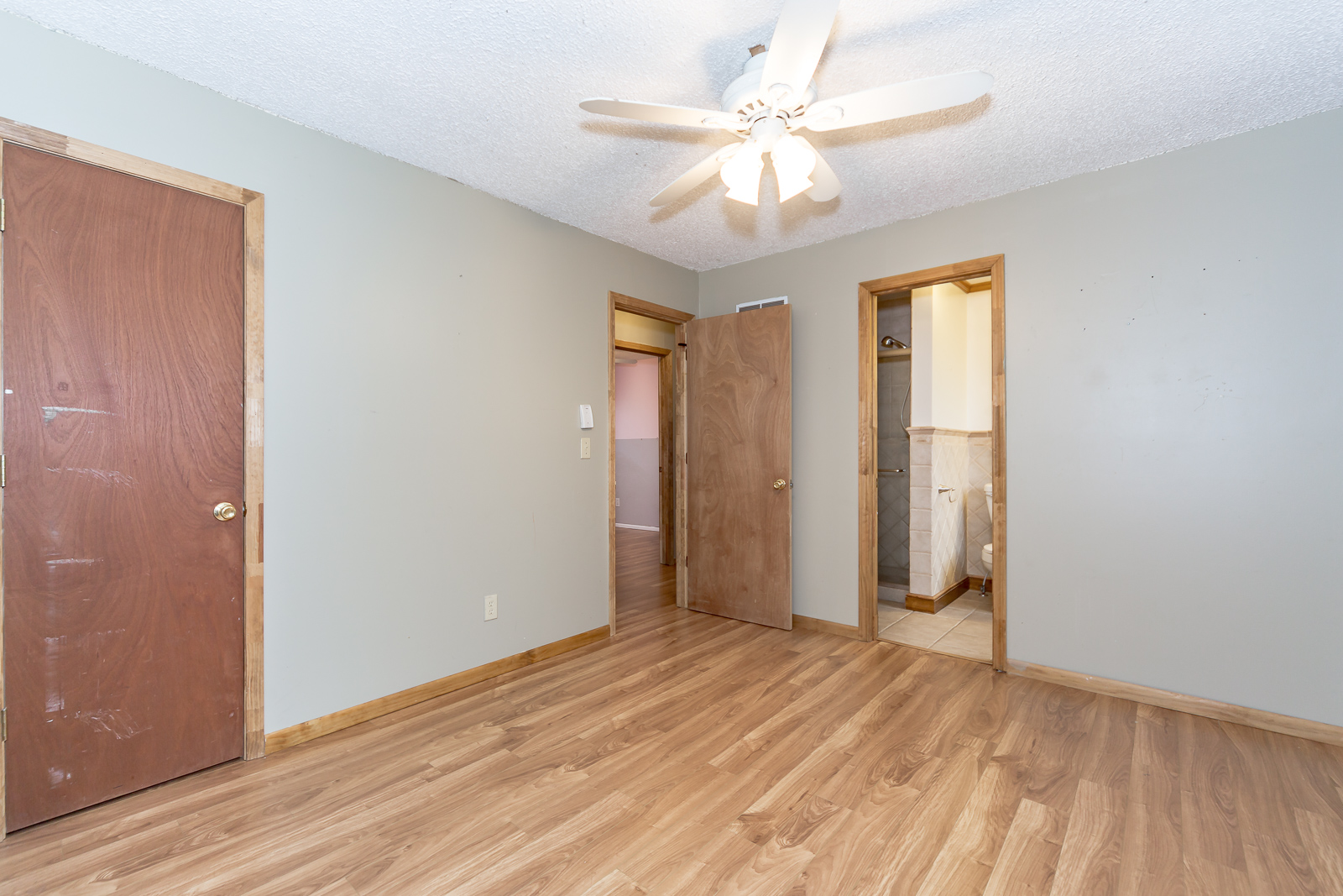 1114 W 3rd St - Web-20.jpg