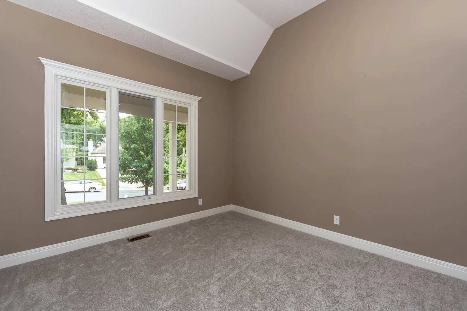 6520 W 106th St - Web-113.JPG