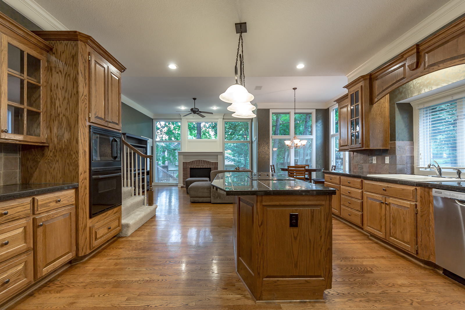 6520 W 106th St - Web-128.JPG