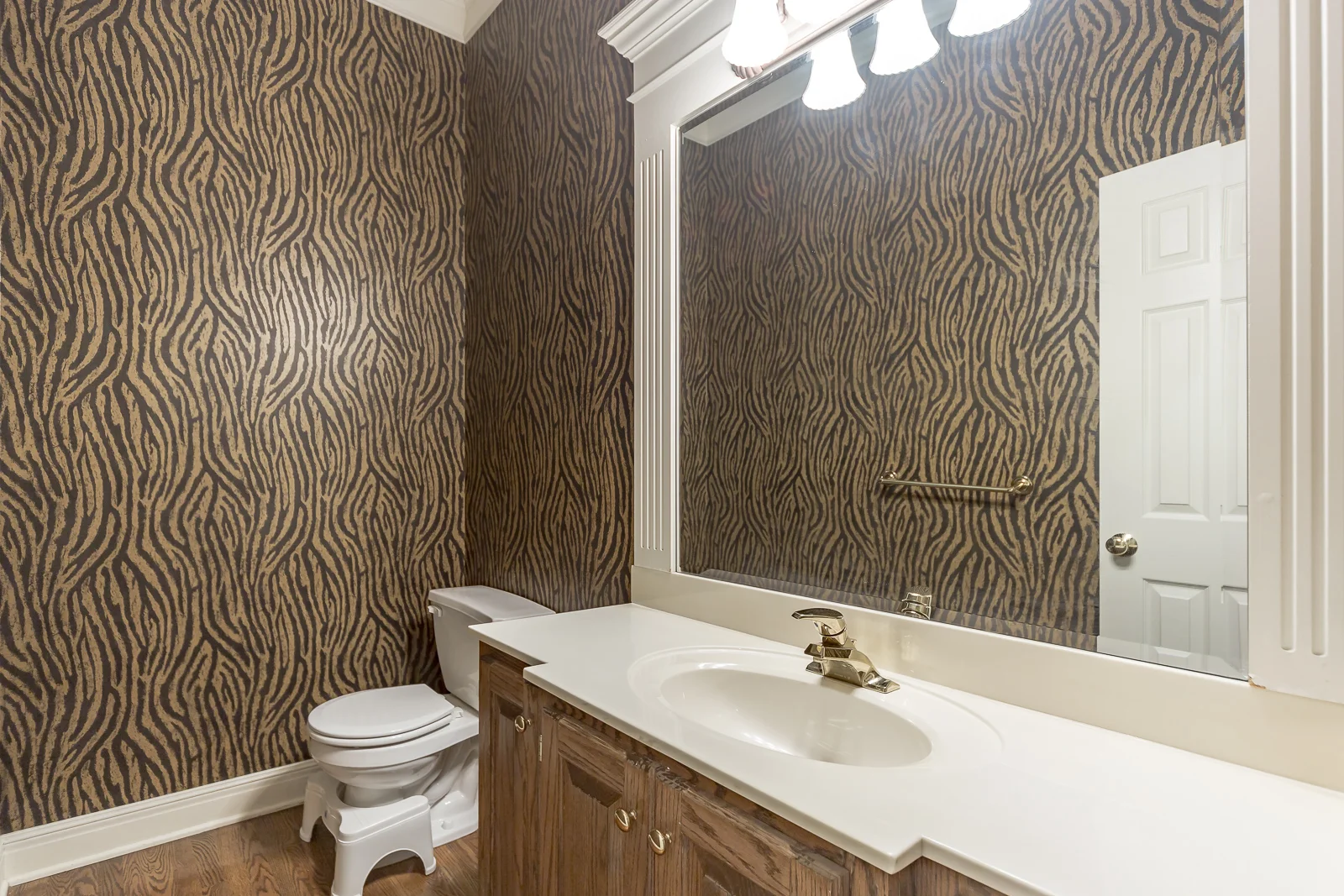 6520 W 106th St - Web-130.JPG