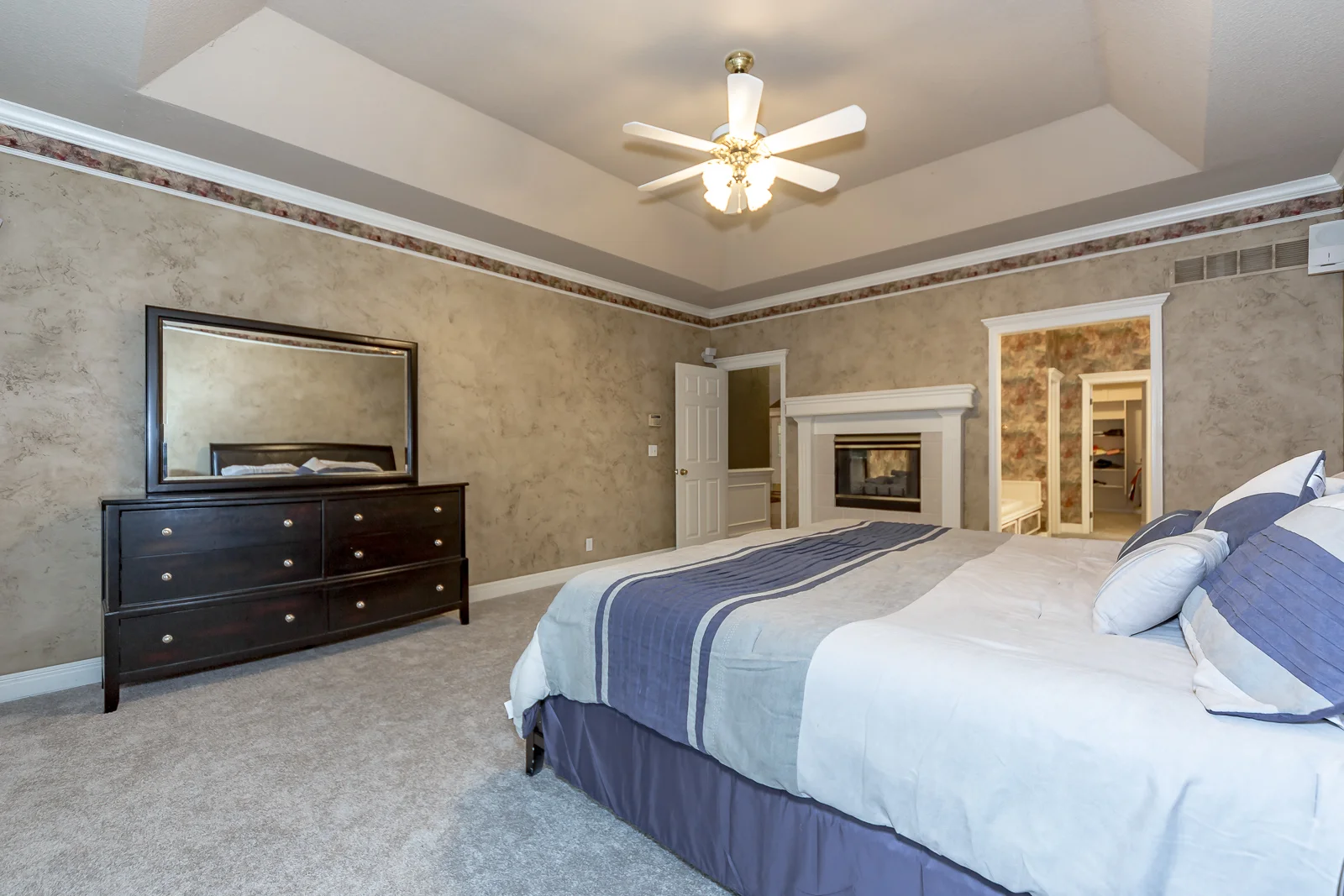 6520 W 106th St - Web-134.JPG