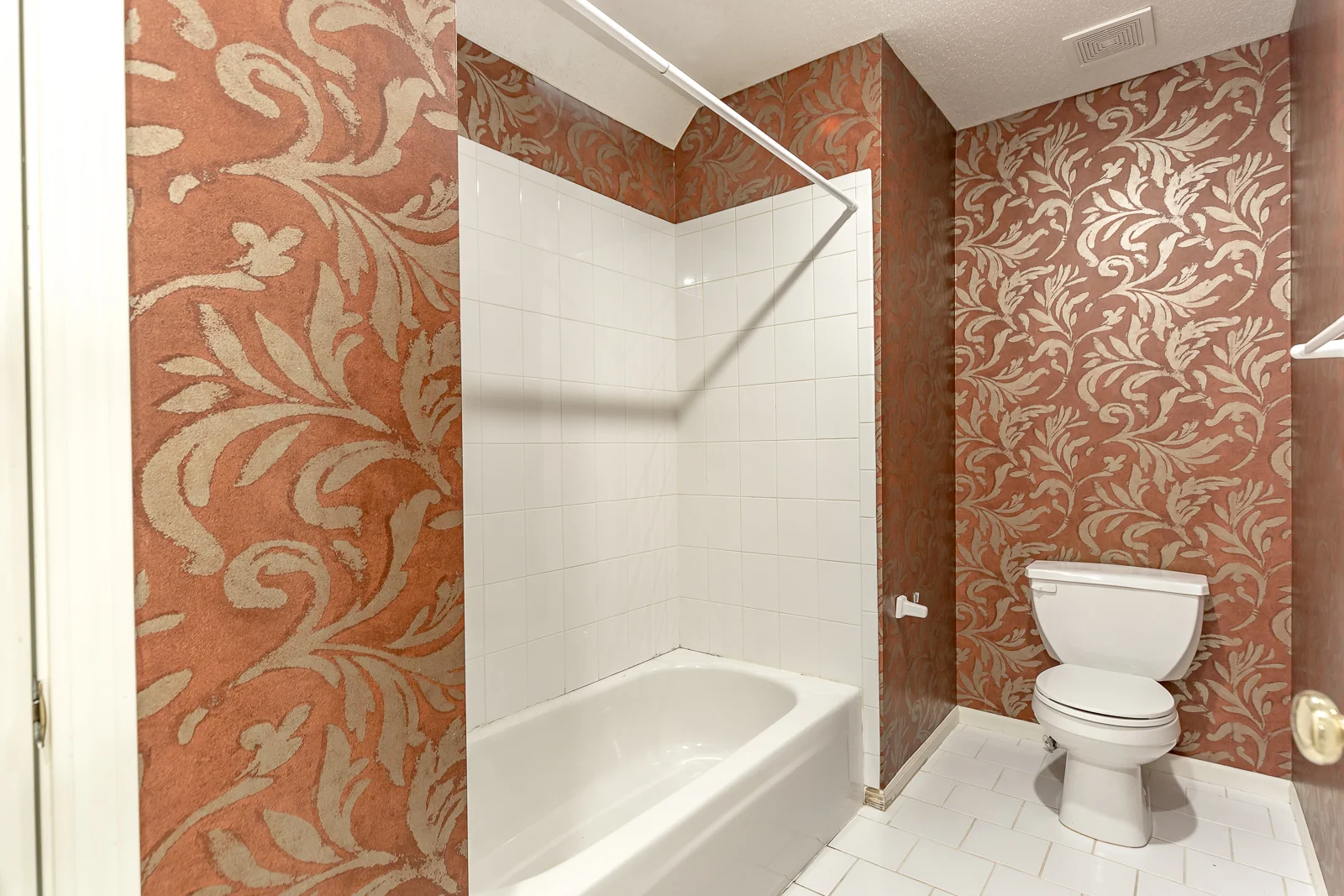 6520 W 106th St - Web-152.JPG