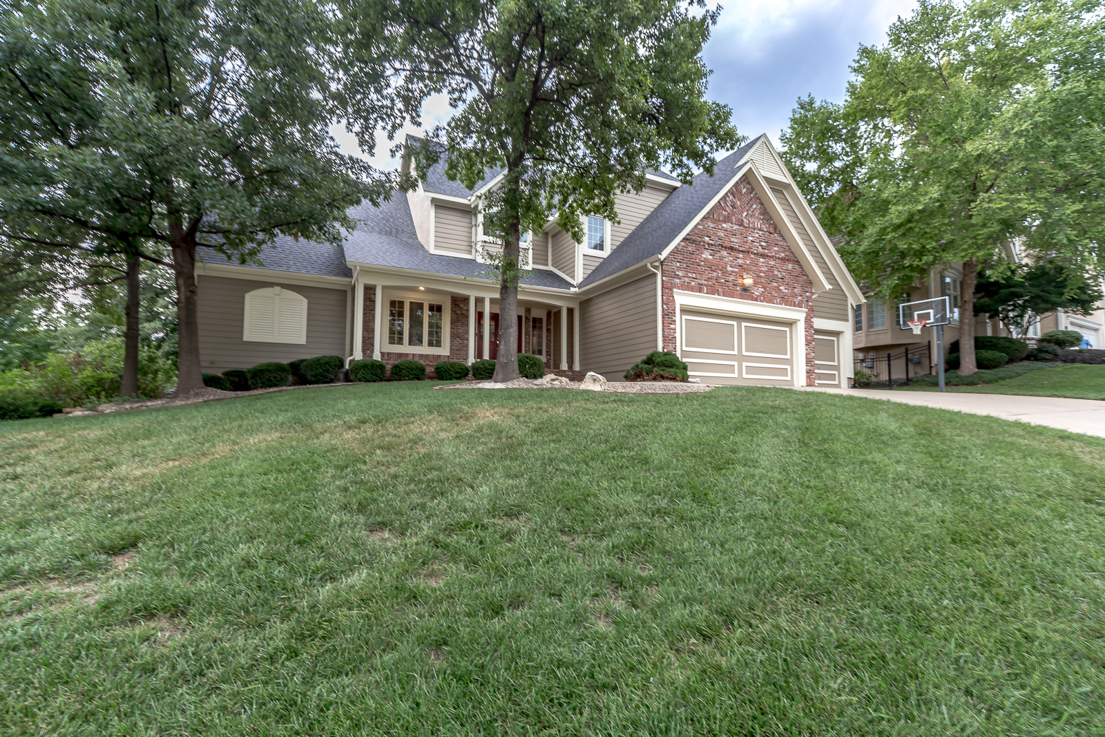 6520 W 106th St - Web-100.JPG