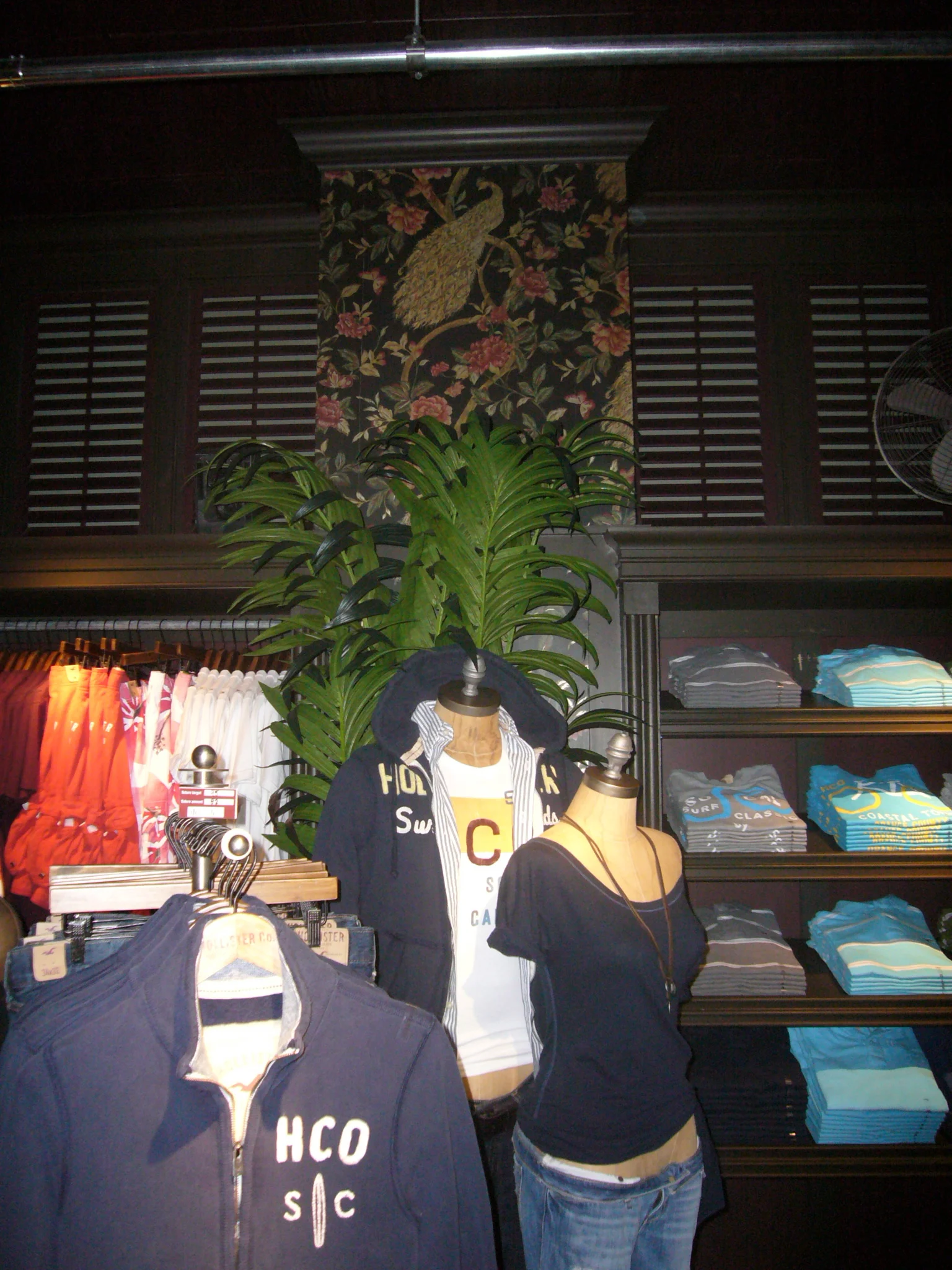 SOHO Flagship - New York City - screen printed & hand painted wallpaper