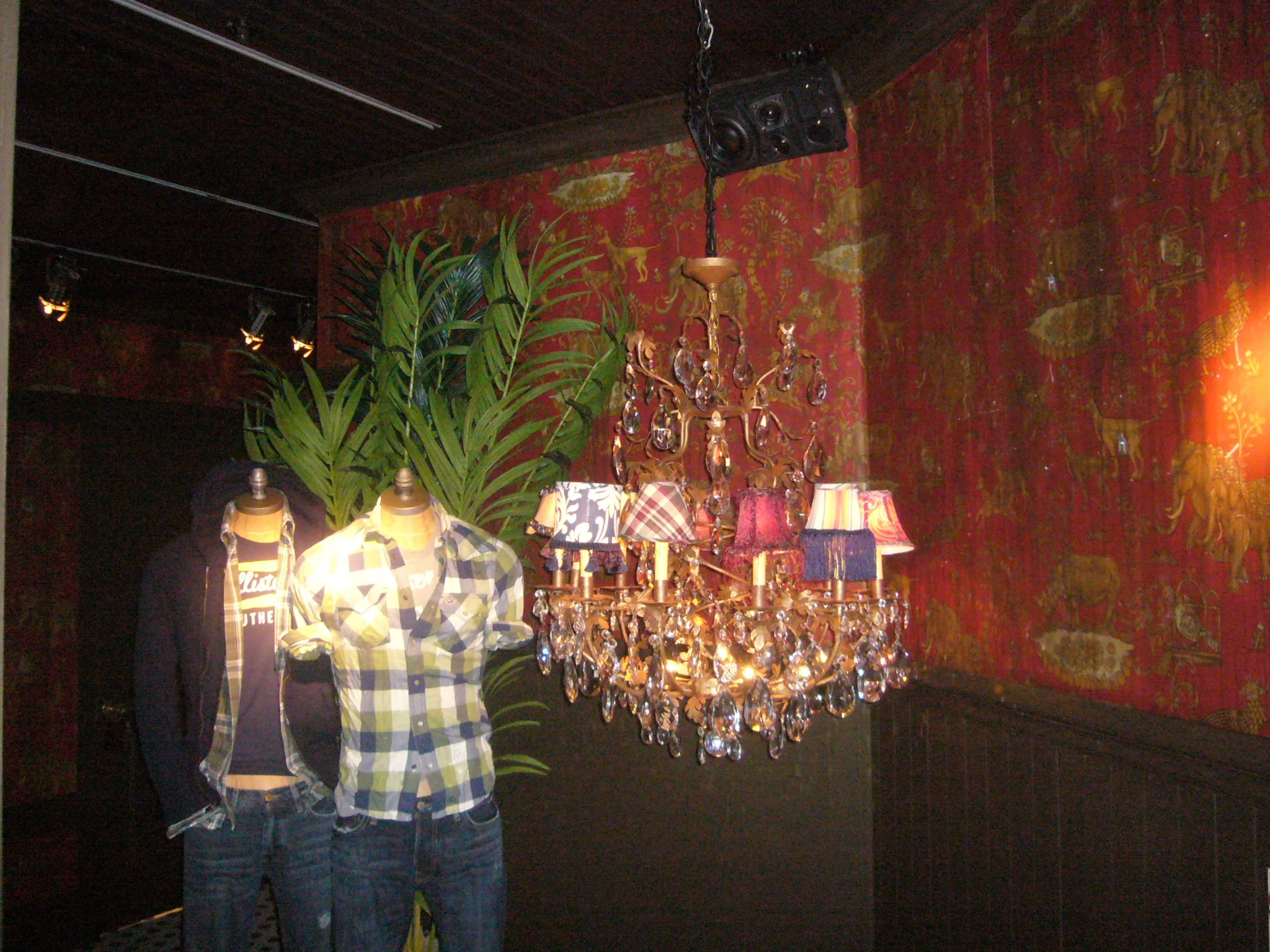 SOHO Flagship - New York City - screen printed & hand painted wallpaper