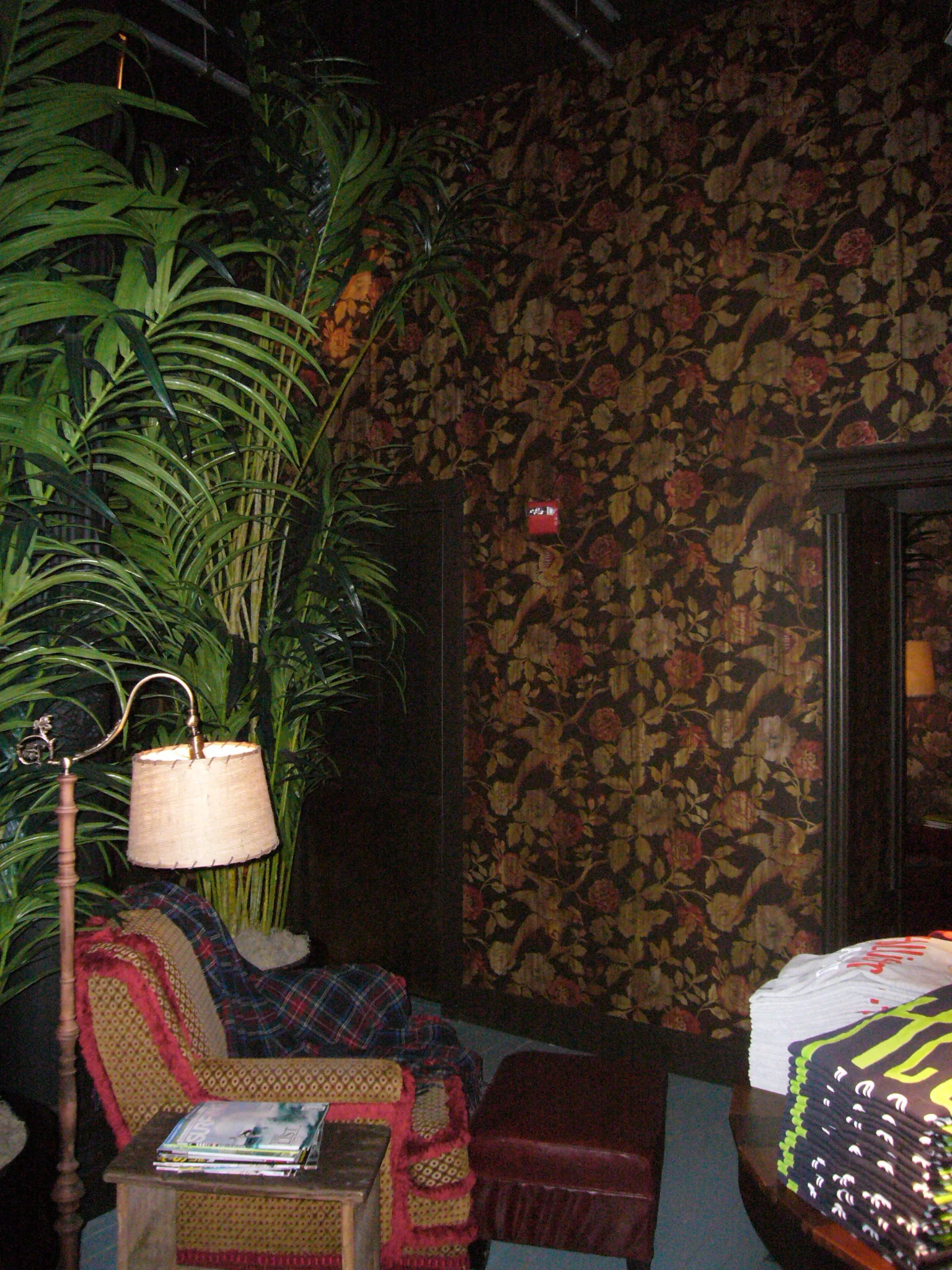 SOHO Flagship - New York City - screen printed & hand painted wallpaper