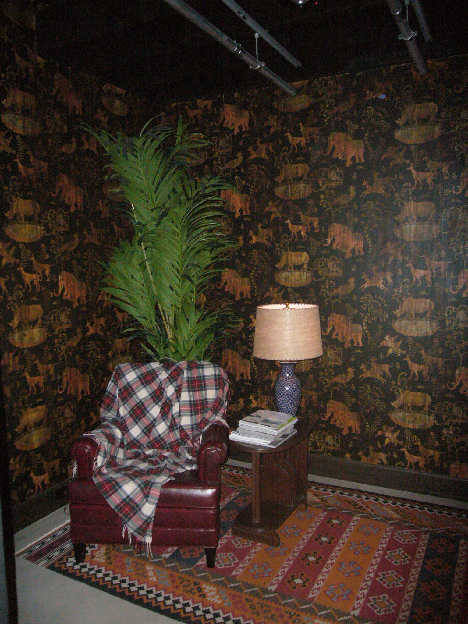 SOHO Flagship - New York City - screen printed & hand painted wallpaper