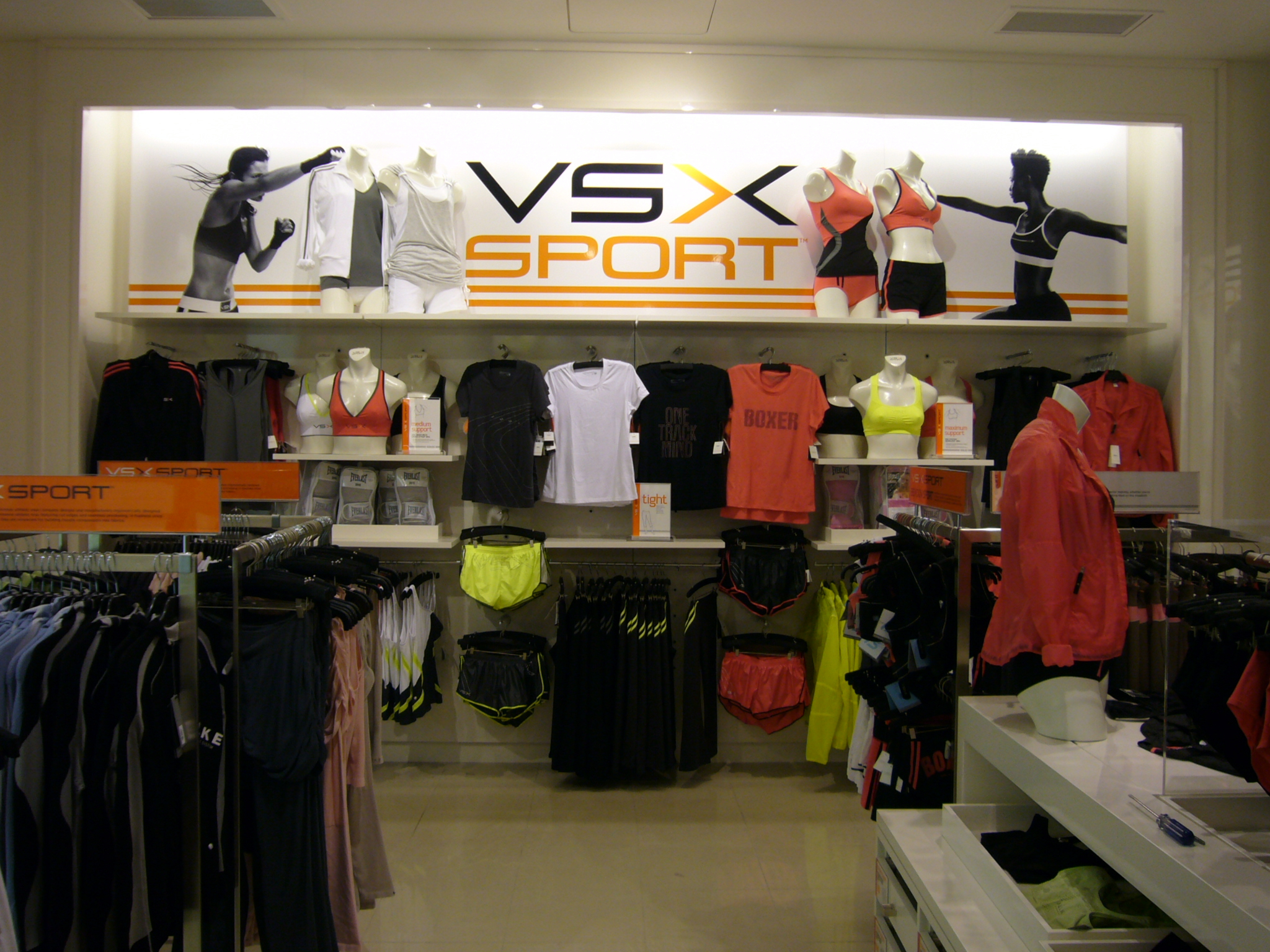 printed graphics + 3D visual merchandising elements 