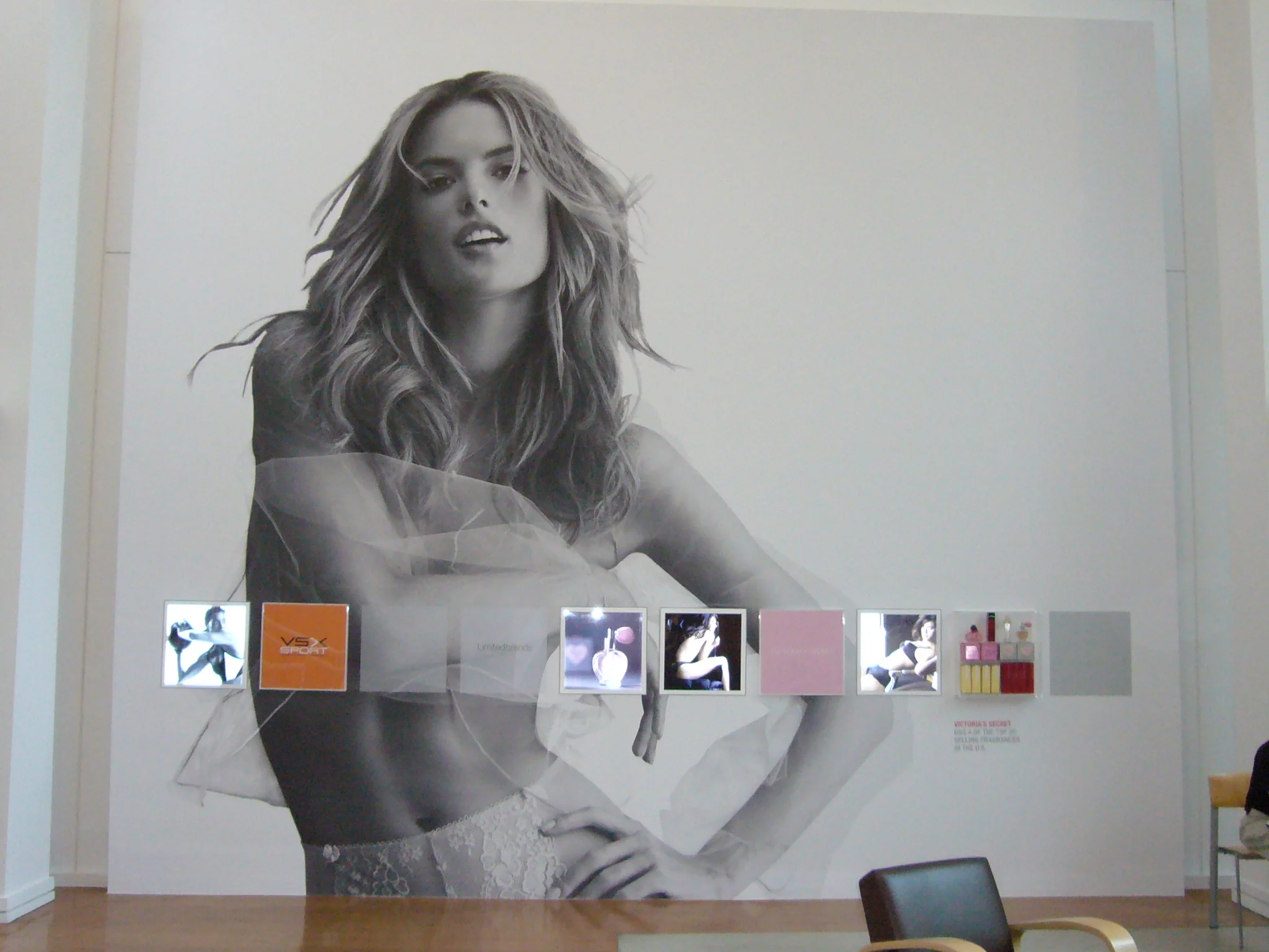 printed wallpaper + marketing & visual merchandising elements