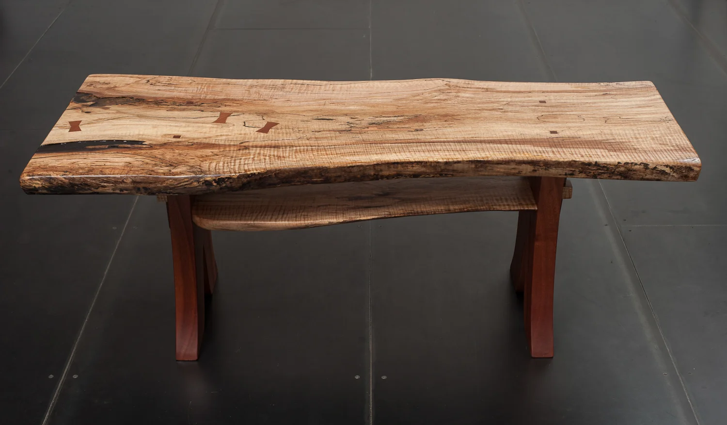 esquiness_coffeetable_04.jpg