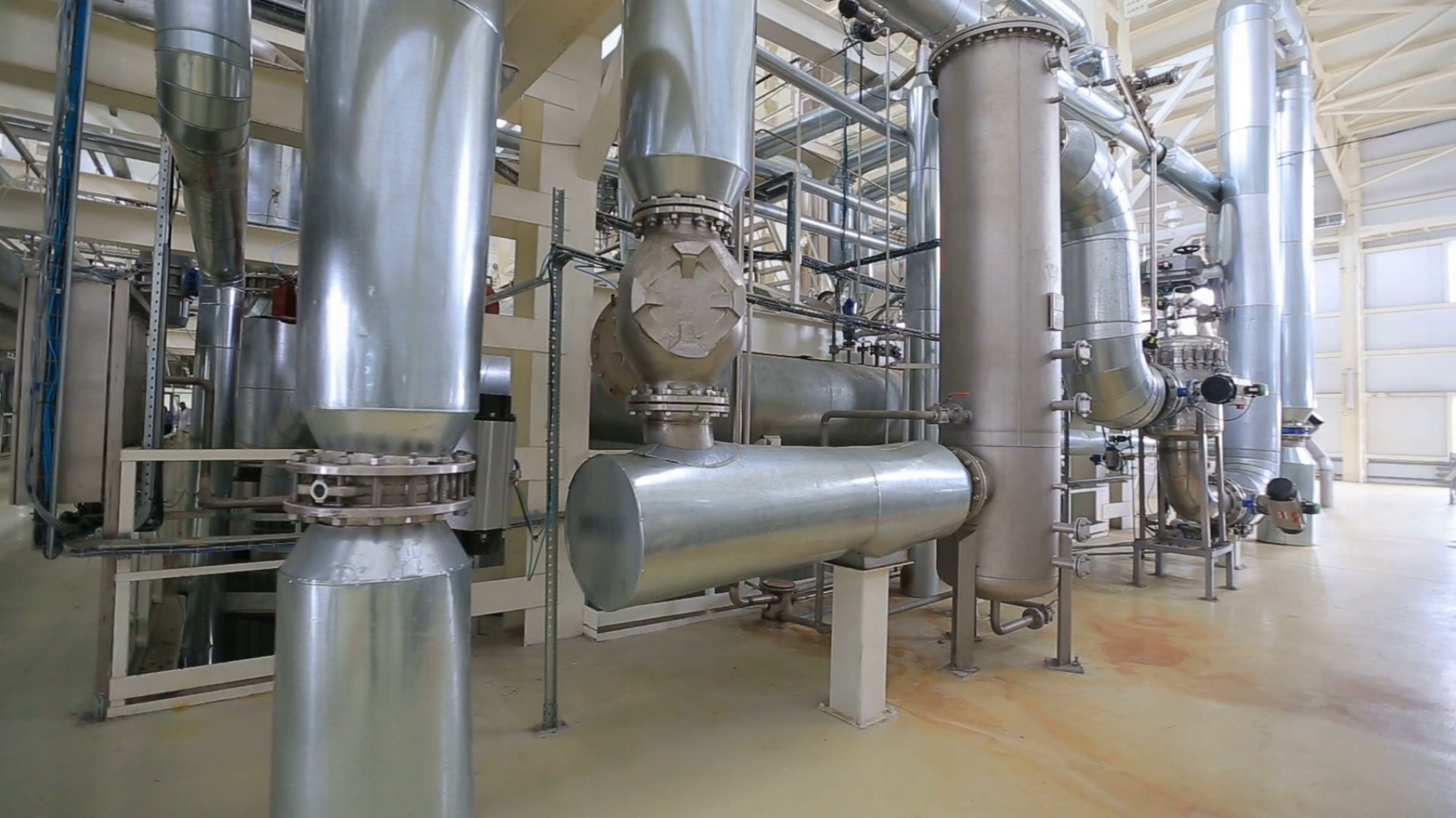 grain-processing-plant-large-storage-space-and-metal-pipes_brhcqaqkl_thumbnail-full01.png