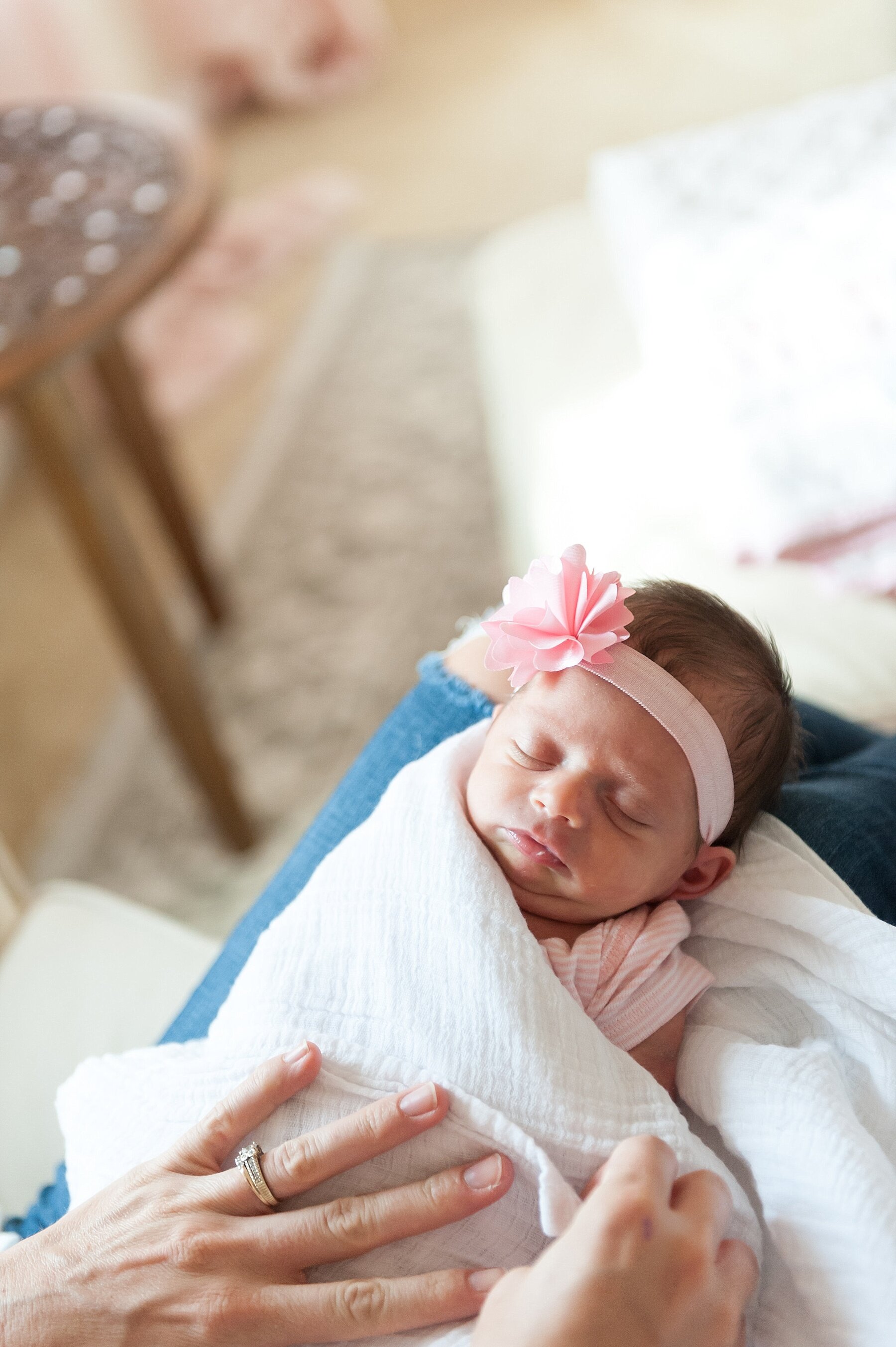Wendy Zook Photography | Frederick MD newborn photographer, Maryland newborn photographer, Frederick newborn portraits, in home newborn photography, lifestyle newborn portraits, Frederick MD lifestyle newborn portraits, Maryland newborn photographer in home