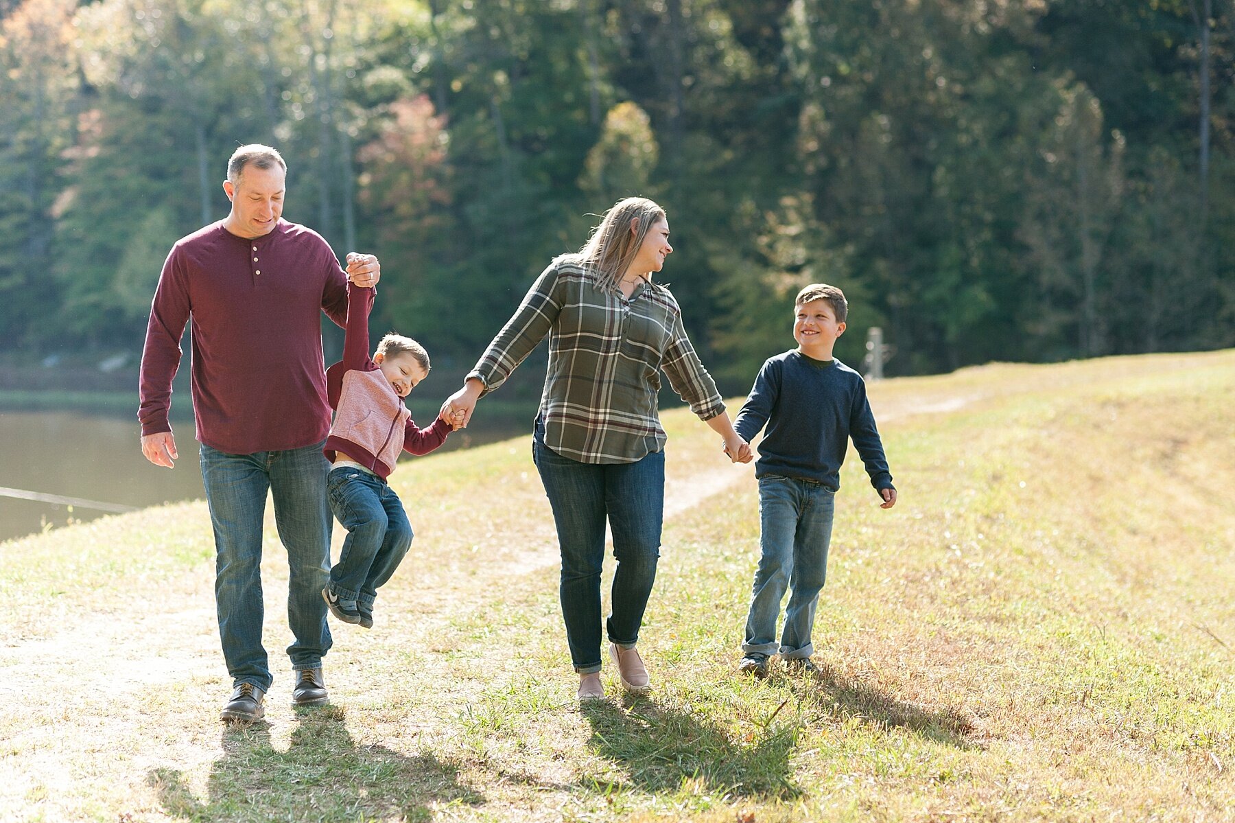 Wendy Zook Photography | Frederick MD Family photographer, family photos in the fall, Frederick family photos, Maryland family photographer, Maryland family photos, fall family portraits, Frederick Maryland family photos