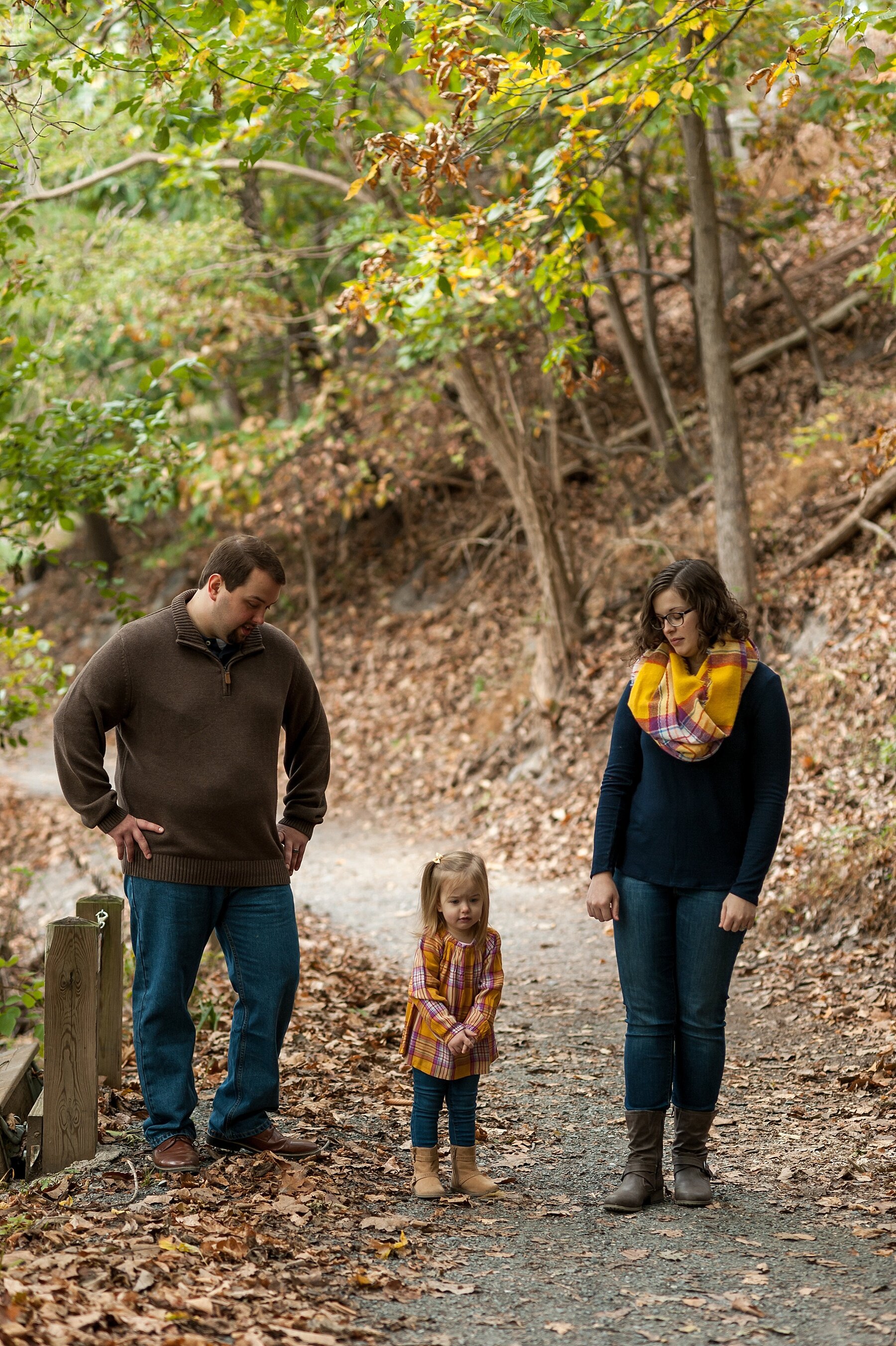 Wendy Zook Photography | Frederick MD family photographer, family photographer in Maryland, Maryland family photos, MD family photos, Lake Lingnore family photos, MD family photographer, Frederick family photographer, fall family photos, lakeside family photos