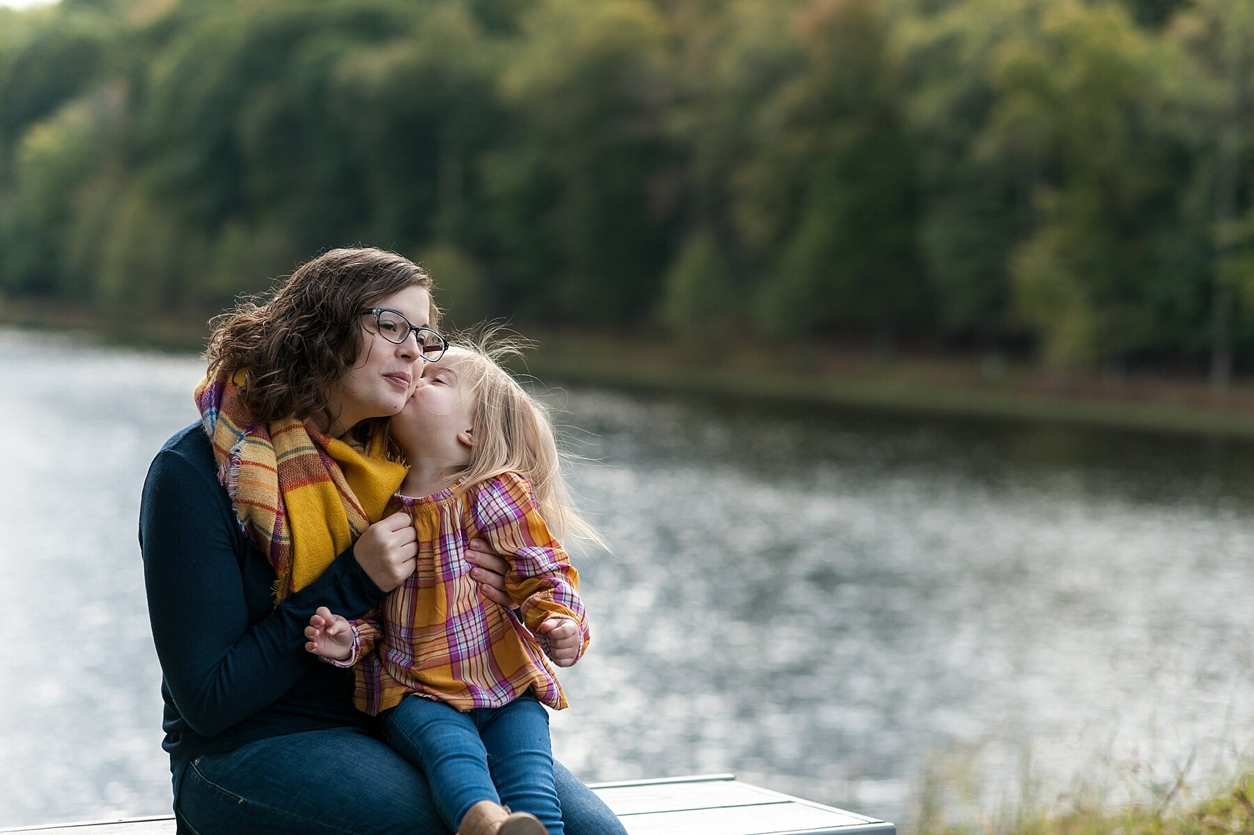 Wendy Zook Photography | Frederick MD family photographer, family photographer in Maryland, Maryland family photos, MD family photos, Lake Lingnore family photos, MD family photographer, Frederick family photographer, fall family photos, lakeside family photos