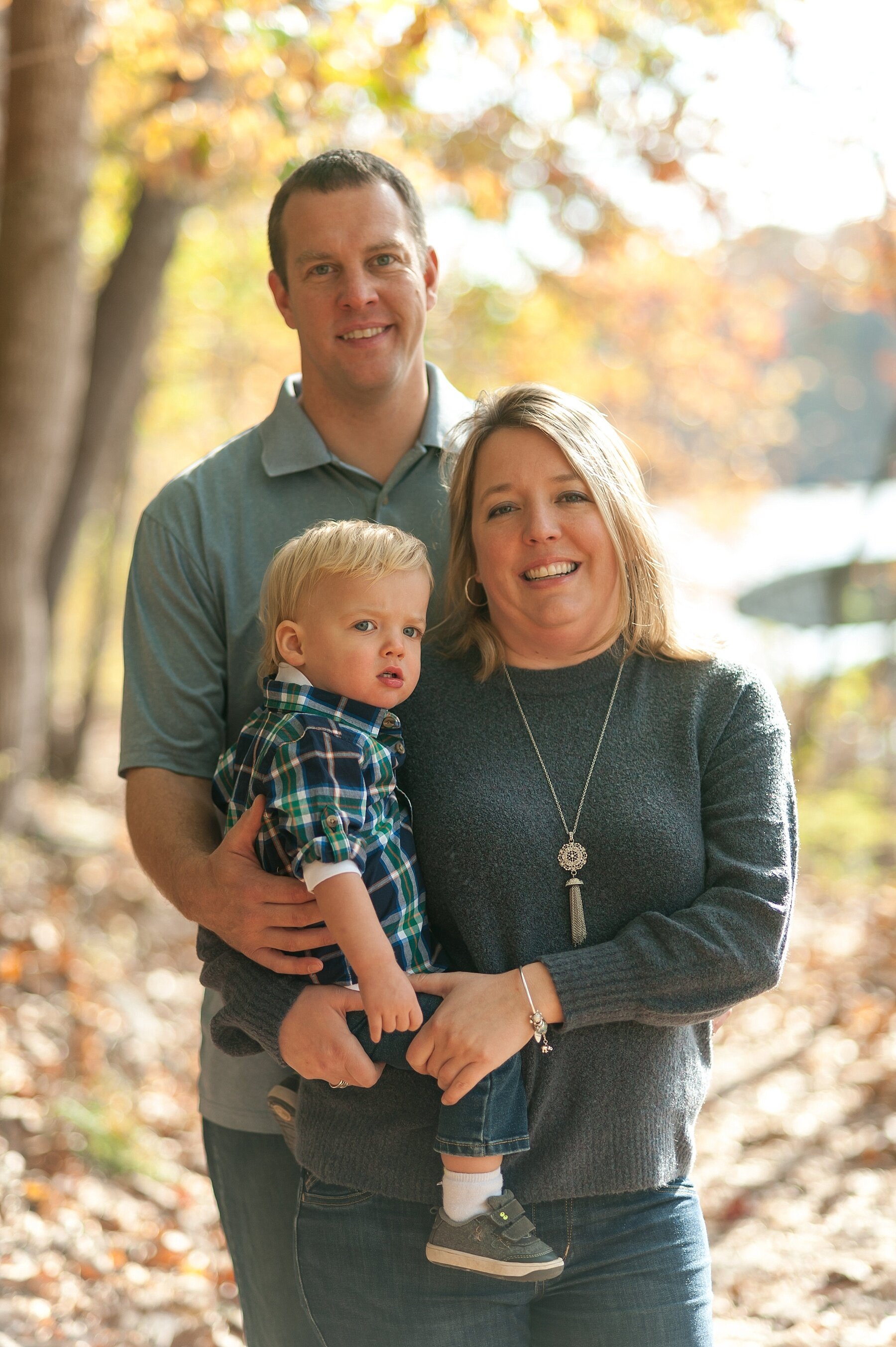 Wendy Zook Photography | Frederick Maryland family photographer, Frederick Family photographer, Maryland family photographer, MD family photographer, Frederick family photos, fall family photos in Frederick MD, Lake Linganore family photos, Lake Linganore, family photos with a toddler