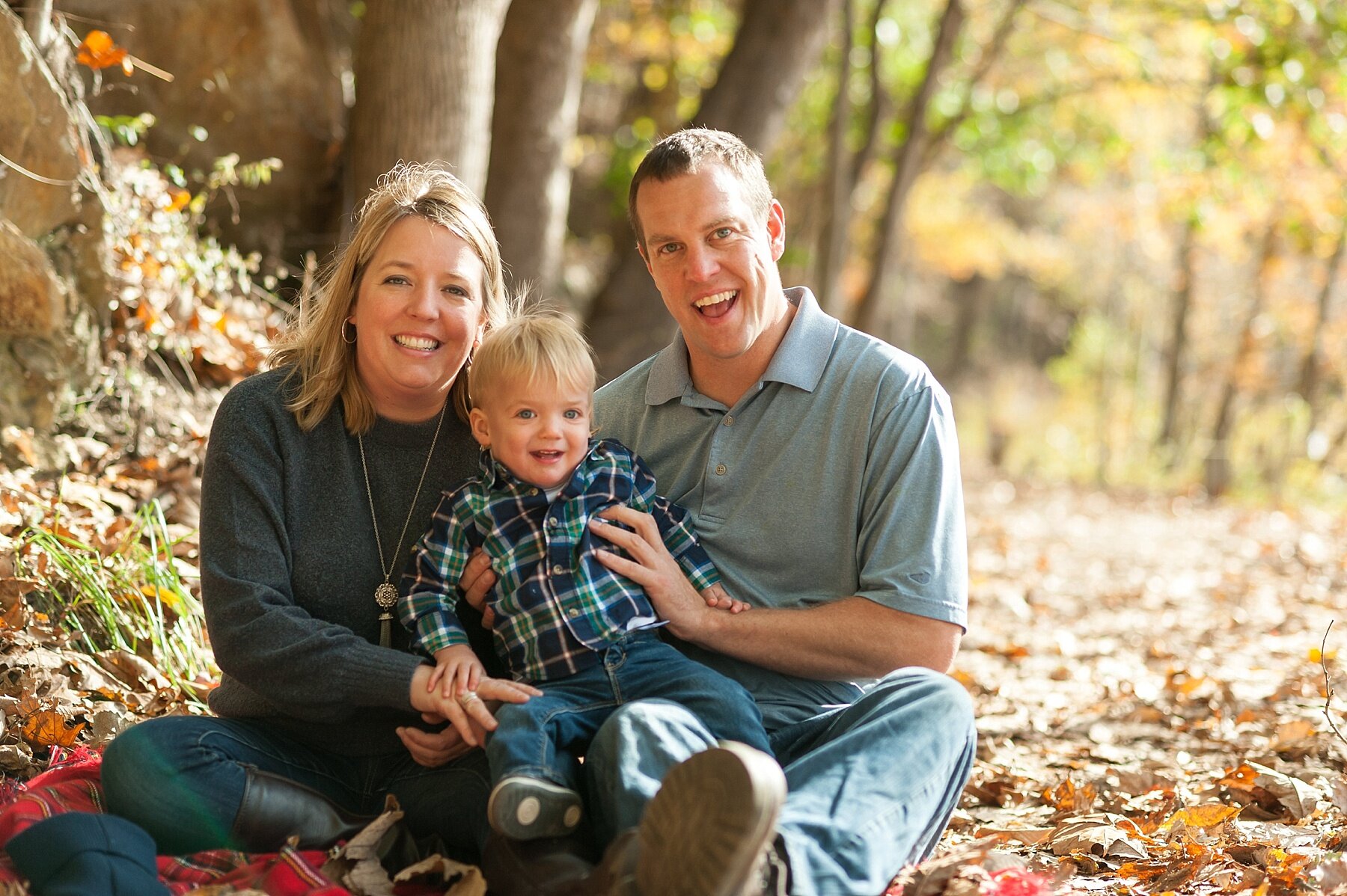 Wendy Zook Photography | Frederick Maryland family photographer, Frederick Family photographer, Maryland family photographer, MD family photographer, Frederick family photos, fall family photos in Frederick MD, Lake Linganore family photos, Lake Linganore, family photos with a toddler