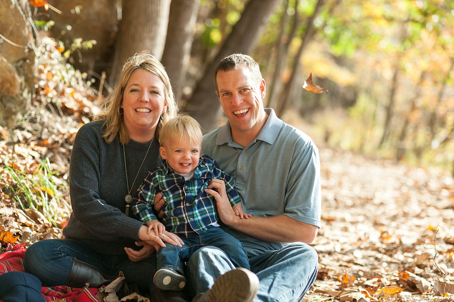 Wendy Zook Photography | Frederick Maryland family photographer, Frederick Family photographer, Maryland family photographer, MD family photographer, Frederick family photos, fall family photos in Frederick MD, Lake Linganore family photos, Lake Linganore, family photos with a toddler