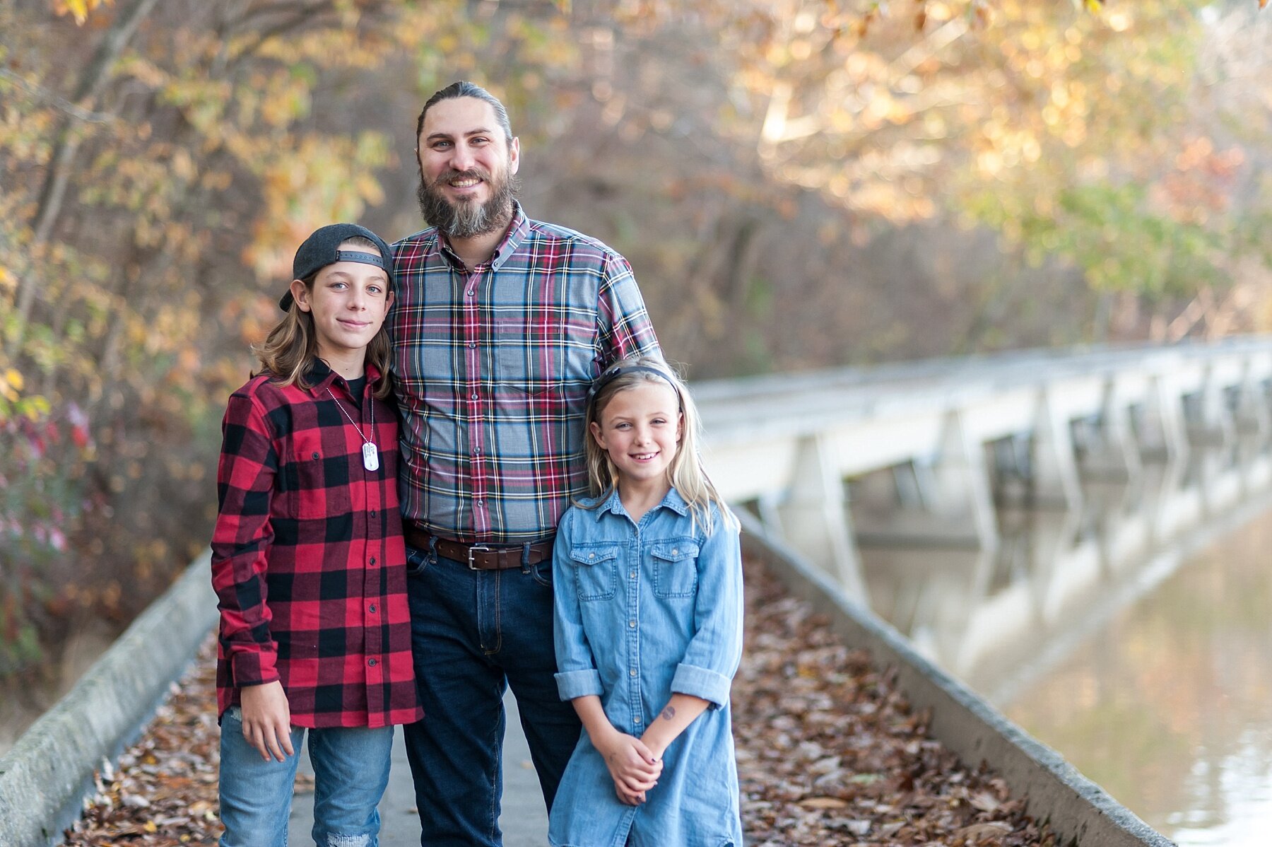 Wendy Zook Photography | Frederick Maryland family photographer, Frederick Family photographer, Maryland family photographer, MD family photographer, Frederick family photos, fall family photos in Frederick MD, Lake Linganore, Esplanade