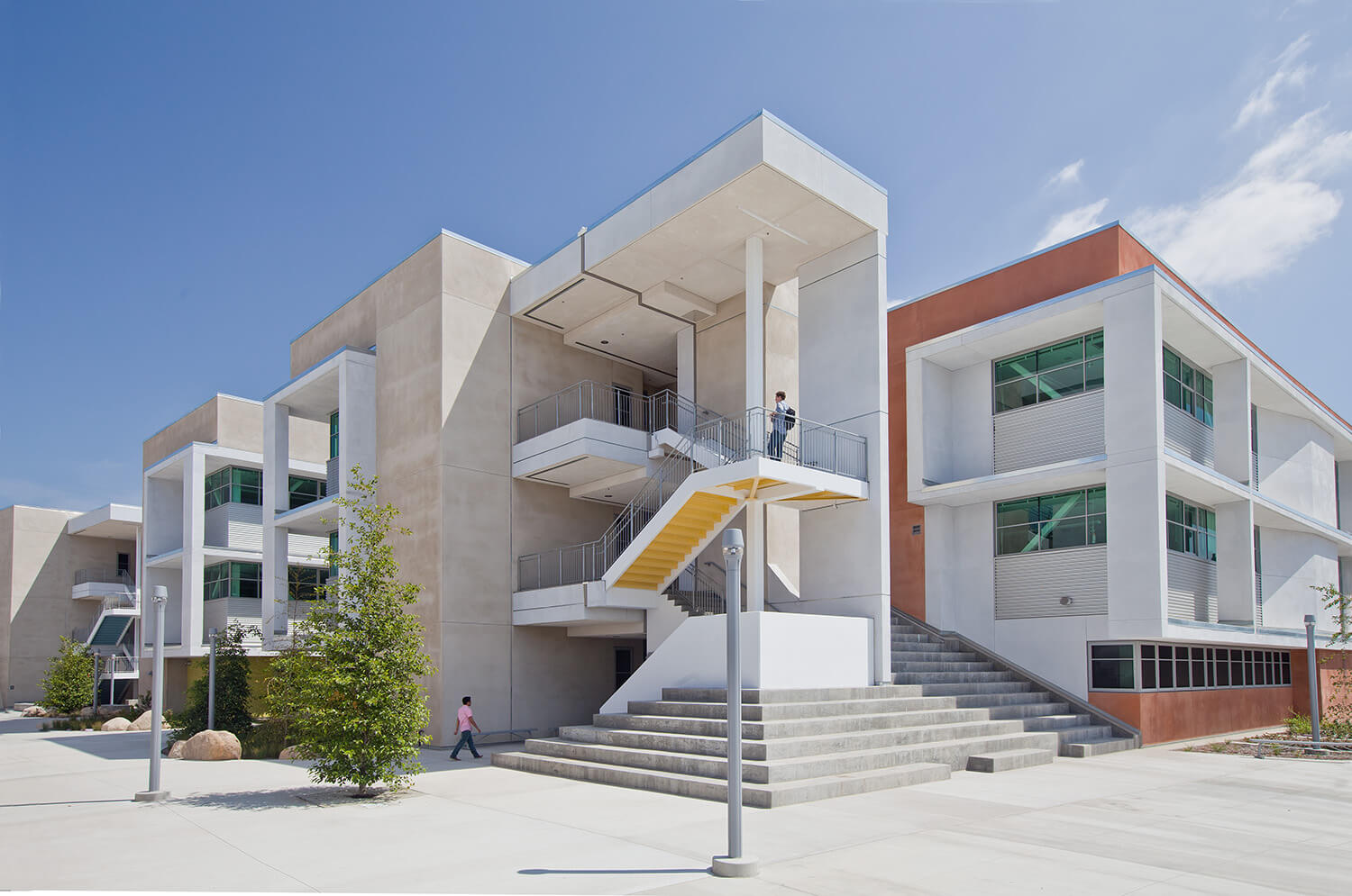 barden_exterior_2_4121.jpg