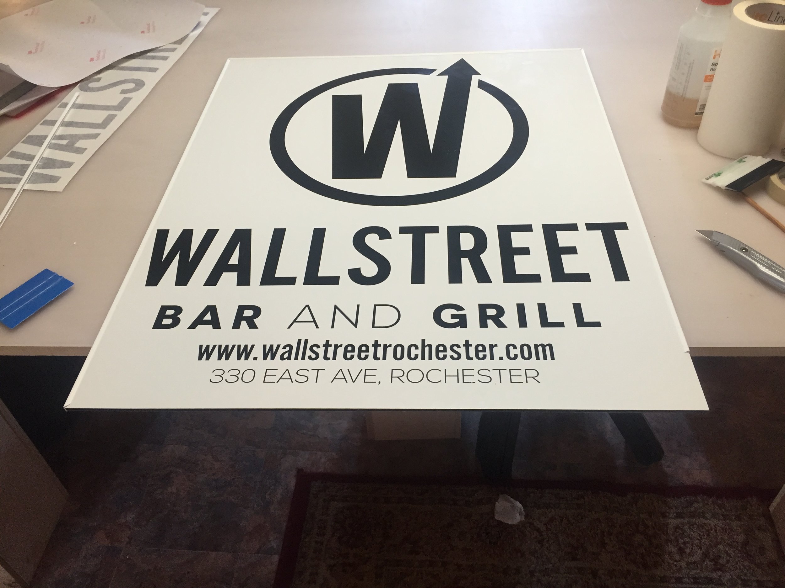 Wallstreet Bar and Grill