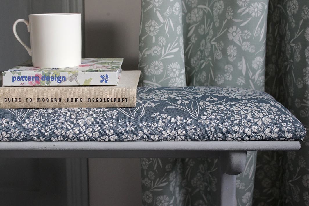 SH_Romilly Bench_Slate_DaisyDaisy_Sage_curtain.jpg