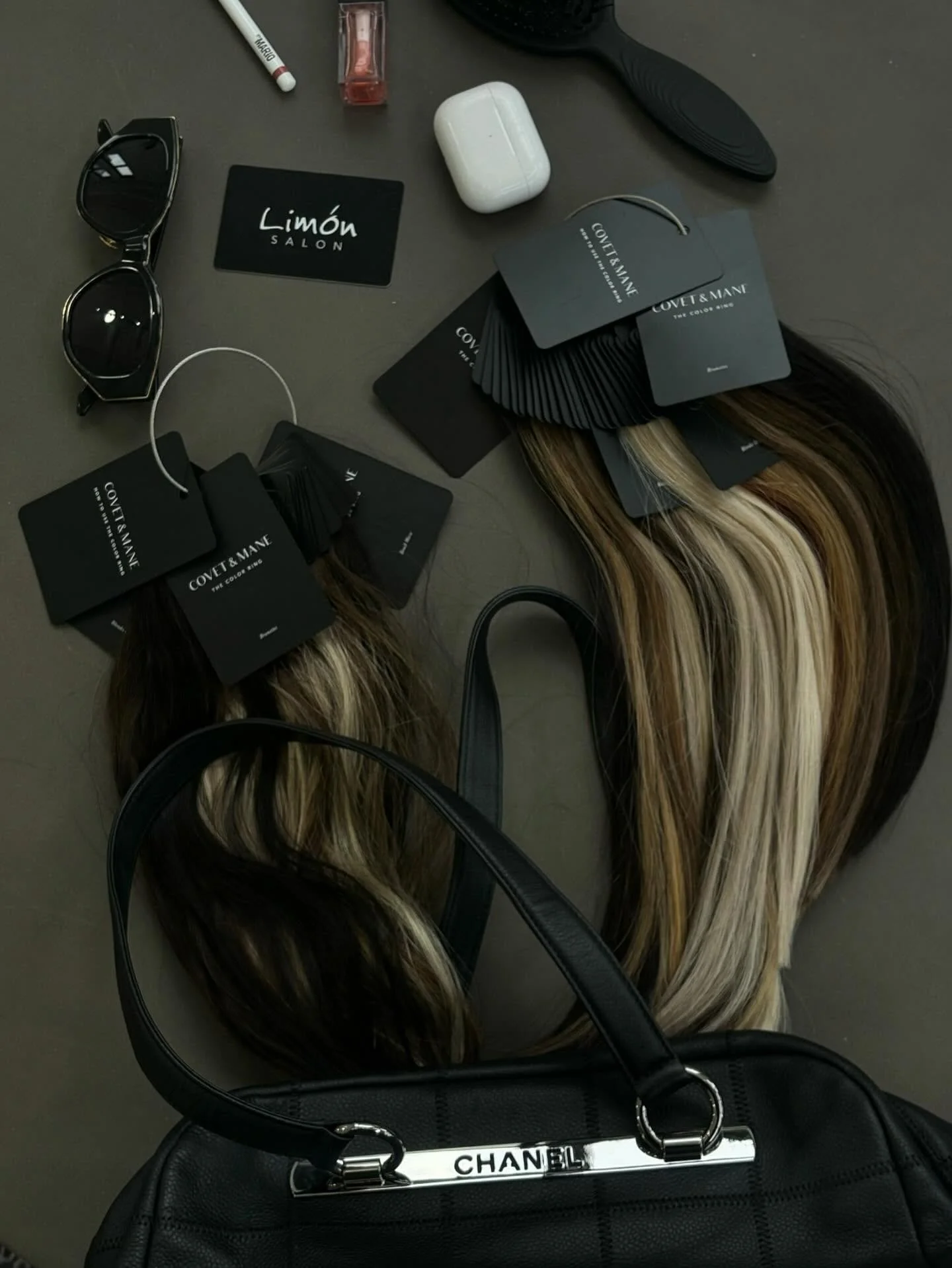✨ A few winter essentials ✨ Including Covet &amp; Mane extensions, now at Lim&oacute;n Salon. Book your appointment before the holiday season! 

#hair #hairluxury #extensions #covetandmane #limonsalon