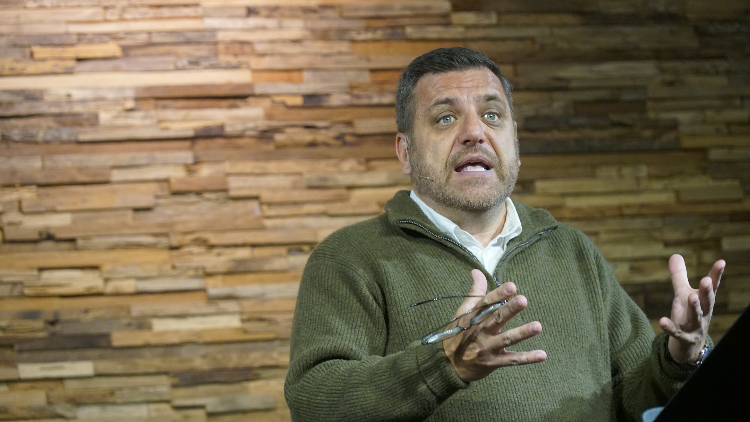   FAITH THAT KEEPS DIGGING   Gus Miragias    WATCH   