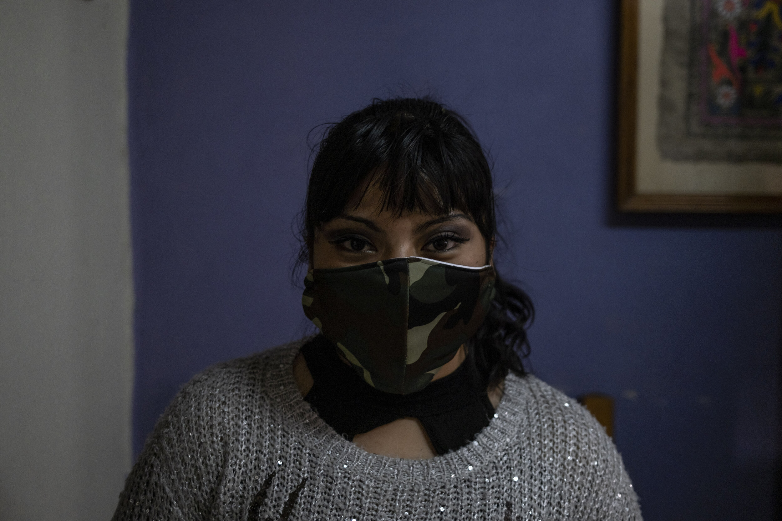    Carmen poses at a women’s shelter. The confinement brought on by the pandemic has implied an increase in gender-based violence against women, with a nationwide increase of 71% of female users at risk compared to 2019 .  
