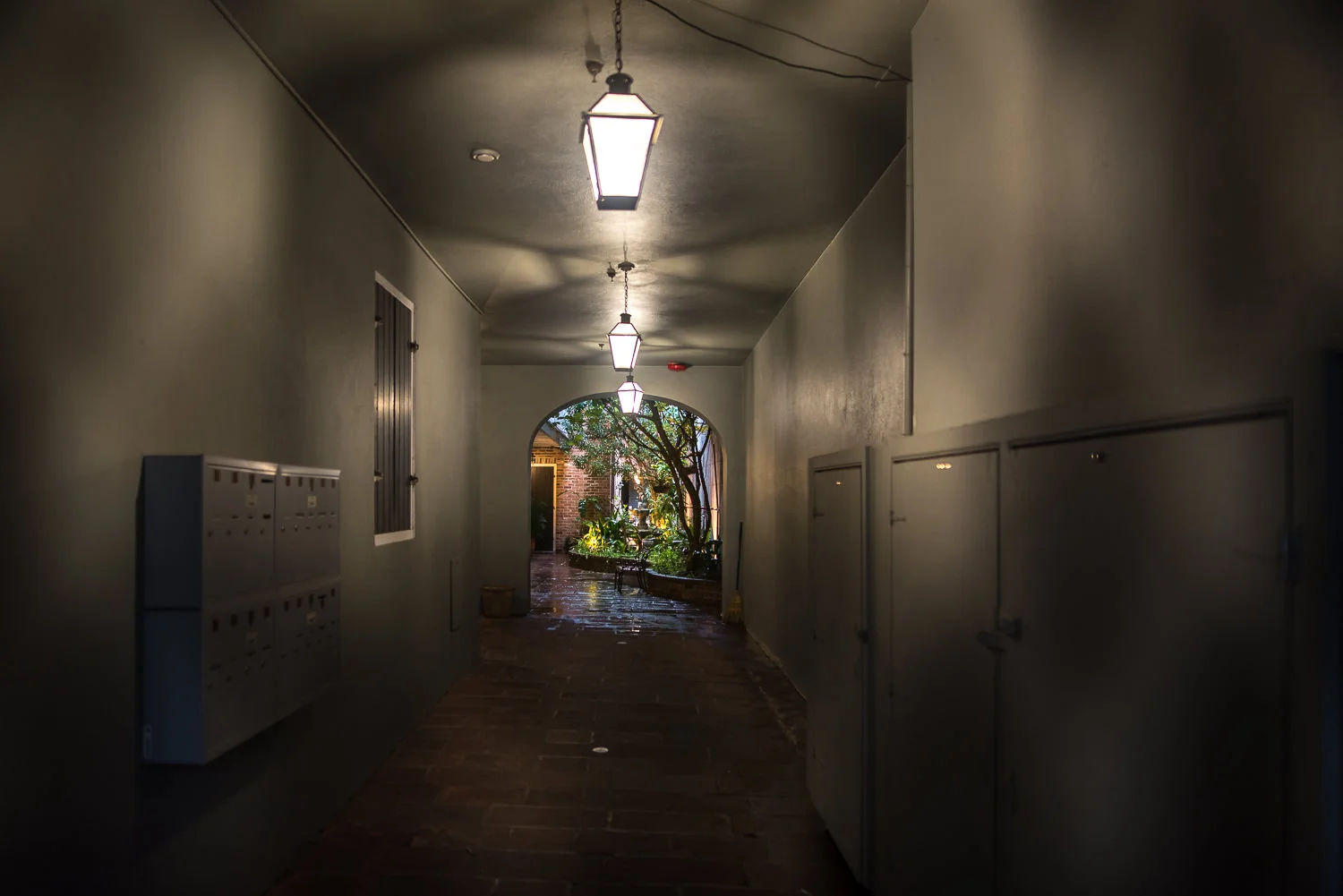 New-Orleans-Courtyards-11.jpg