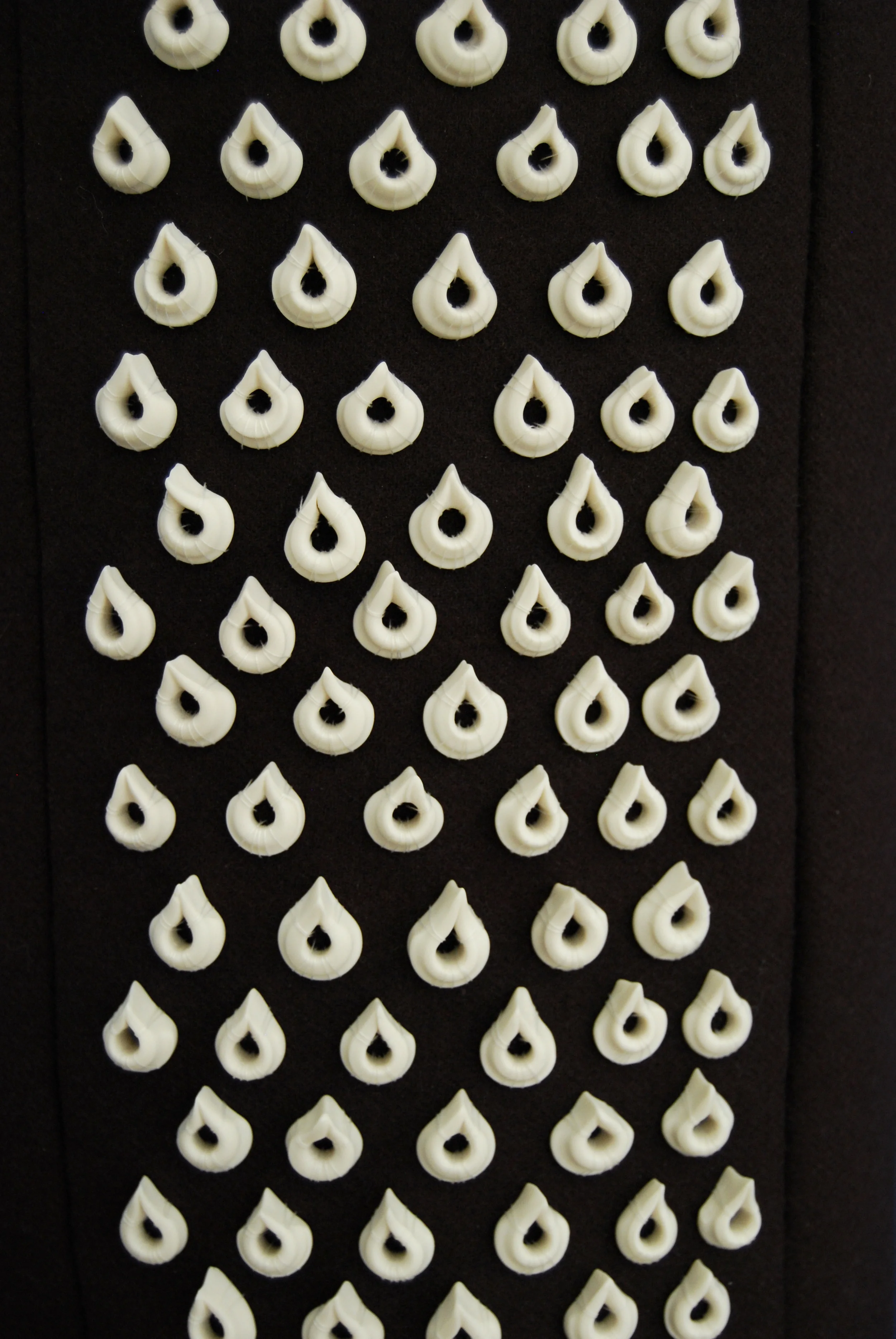 Pavane_2014_160x21x14cm 5.JPG