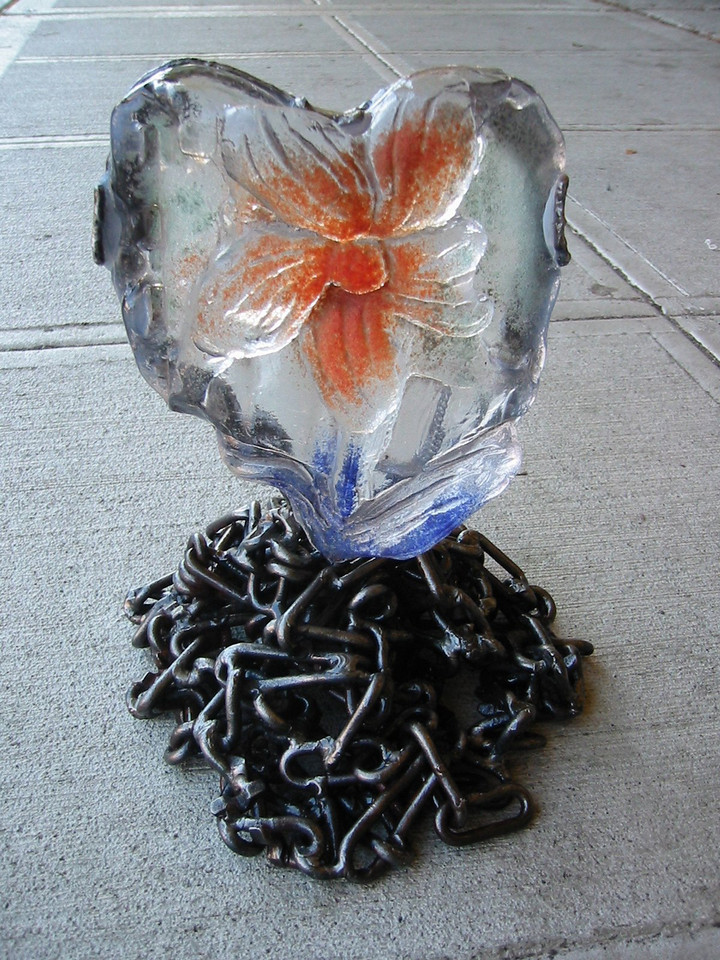 heart-glass-chain-sculpture.jpg