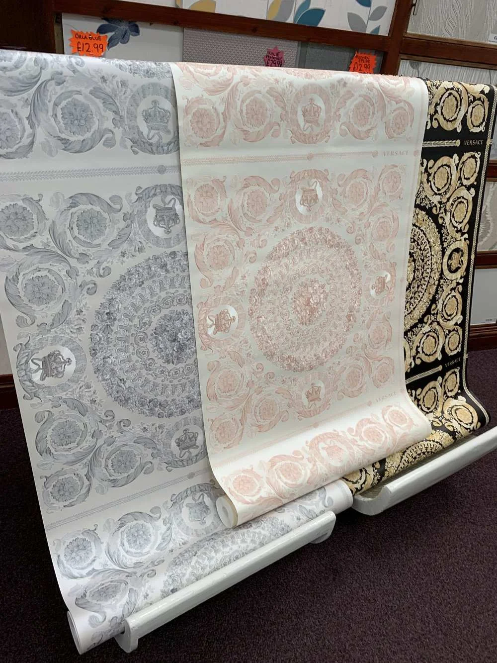 Versace IV - Heritage Pink Wallpaper 370556