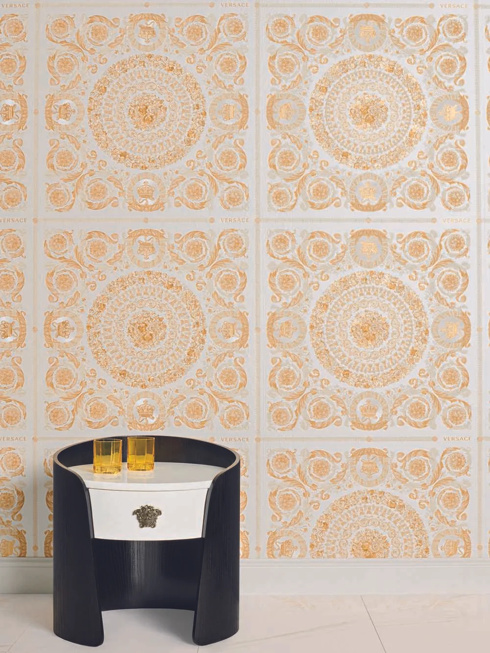 Versace IV - Heritage Cream and Gold Wallpaper - 370552