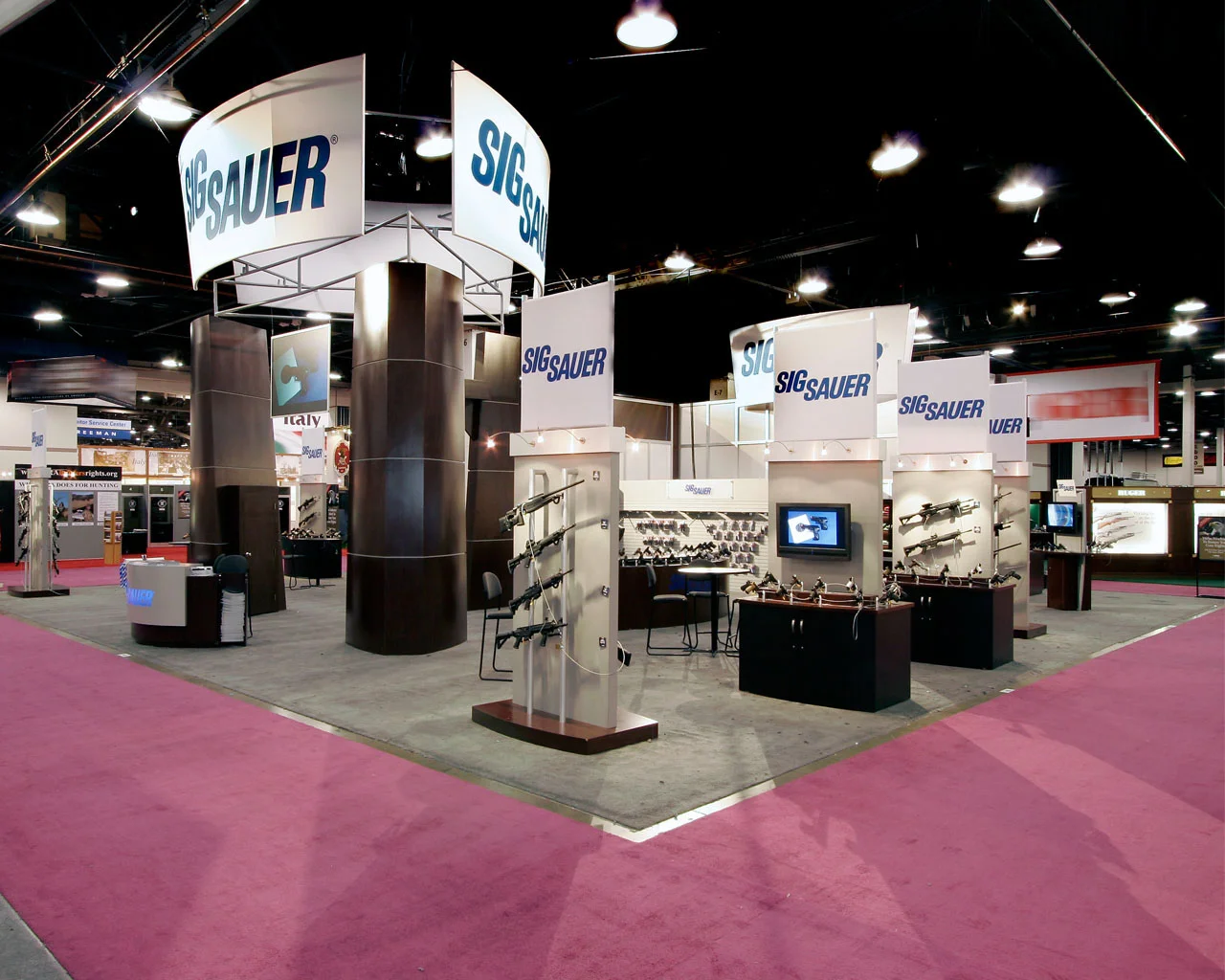Sig 4-Show.jpg