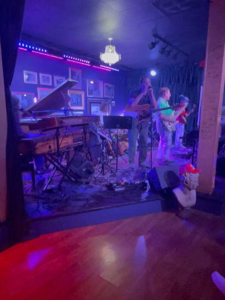 The first clips from last nights amazing time with Rumble Trio at Reveler!
 
Tomorrow night we begin our short UK run at Petworth festival, then off to Cromer, Sheffield, and more! 

#zappa #aplagueuponyourignorance #flowerpunk #revelerexperiences #t