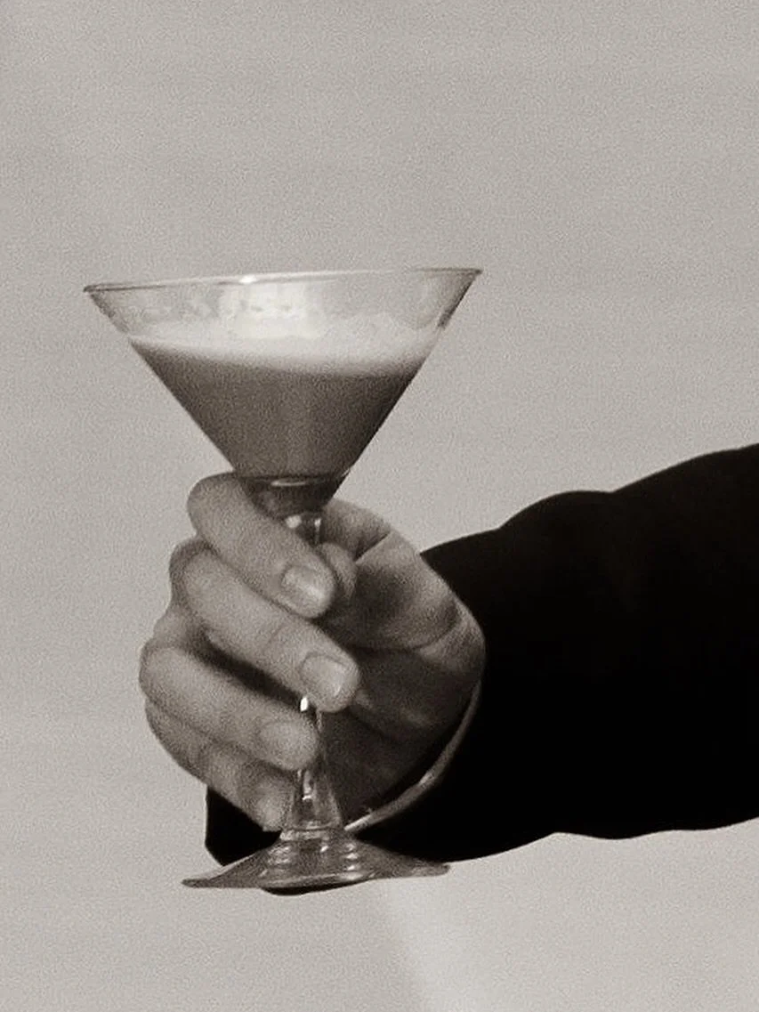 Never met an espresso martini that I didn&rsquo;t like. 🍸 
.
.
#jacksonvilleweddingphotographer #staugustineweddingphotographer #miamiweddingphotographer #tampaweddingphotographer #floridaweddingphotographer #jaxphotographer #jaxweddingphotographer 