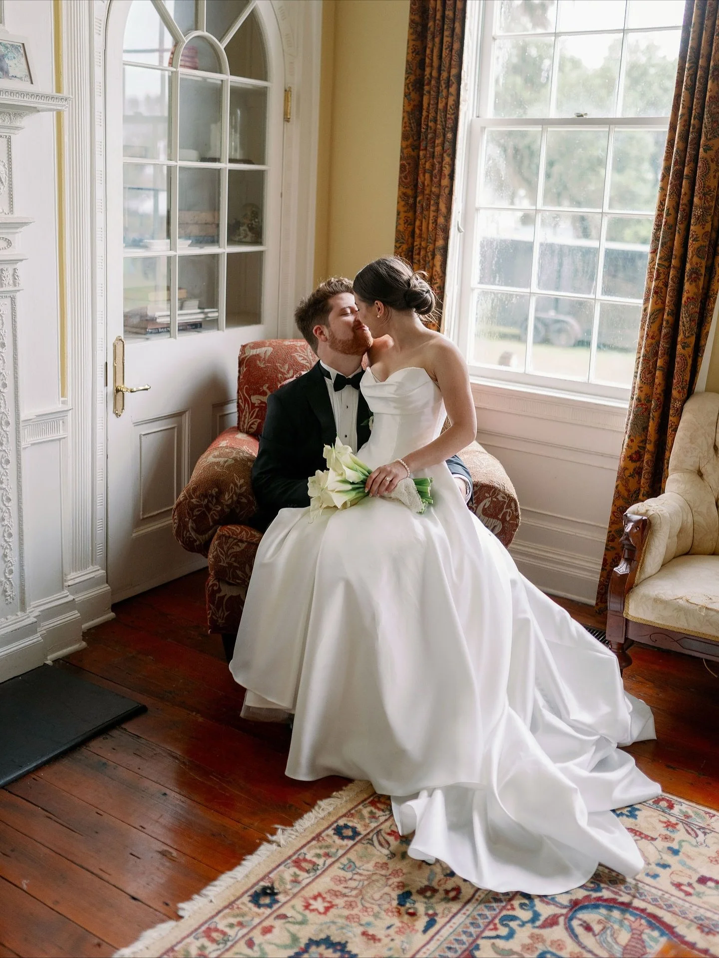 My favorite images to capture are ones that are a reflection of connection. If I can give my couples one piece of advice on their wedding day it would to just be present, be in the moment, and let the day naturally unfold. 
.
.
#charlestonweddingphot