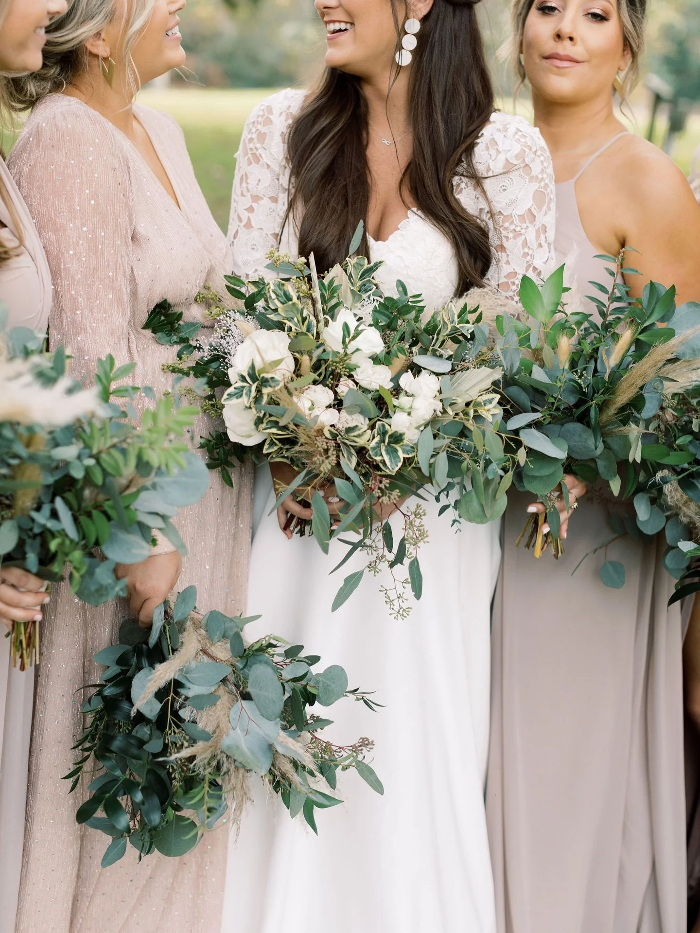 I can&rsquo;t believe Christmas will be here next week! I&rsquo;ve welcomed so many amazing couples recently to my 2026 calendar and I can&rsquo;t wait for next year! 🥂 The Alley&rsquo;s celebrated their 5 year anniversary the other day and I can&rs