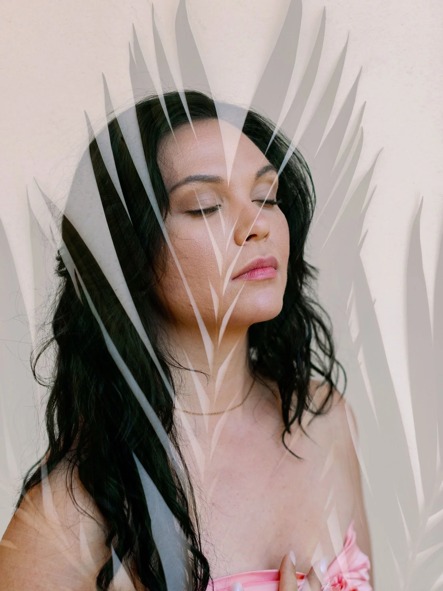 Oh hi double exposure&hellip;how are ya? It&rsquo;s been awhile 🌿
.
.
Fun afternoon at @luxurypointstudio with this beauty @bekahbare39 @laflorsocial 💗 
.
#jaxphotographer #jacksonvillephotographer #jacksonvilleweddingphotographer #staugustineweddi