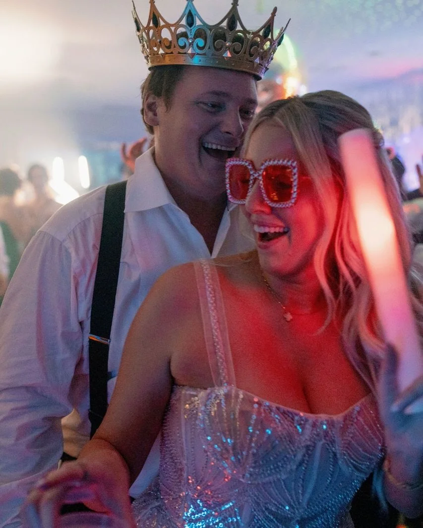 The best after party! 💃🏼 🪩 🕺 
Planning: @wisteriamagicevents 
HMUA: @primbridal 
Catering: @chefsgardenevents 
.
.
#jacksonvilleweddingphotographer #miamiweddingphotographer #floridaweddingphotographer #jaxweddingphotographer #jaxphotographer