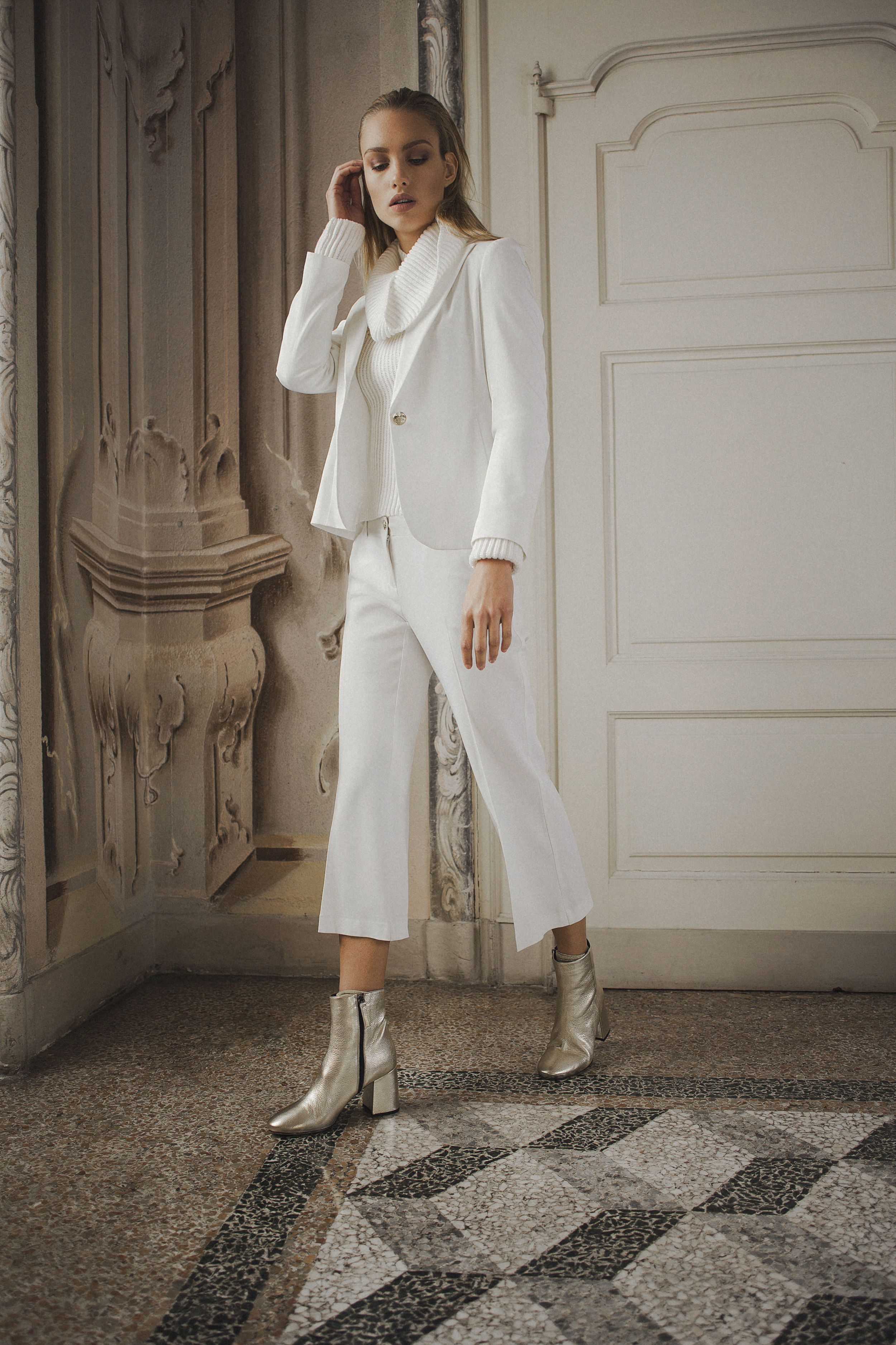 ROMANTIC TOUCH-1.jpg