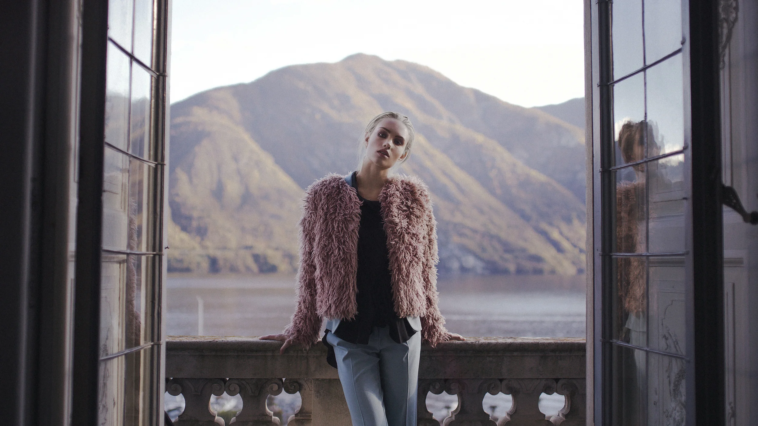 ROMANTIC TOUCH-12.jpg