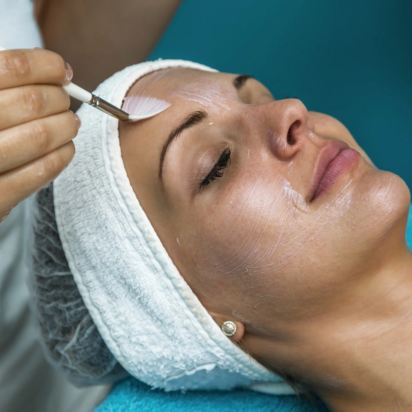 🍂✨ Peel Season is here! ✨🍂

Fall is the perfect time to refresh and renew your skin&mdash;and we&rsquo;re making it easier. For the month of October, enjoy $30 off any chemical peel at DERMASPACE.

Choose from PCA Peels, BioRePeel, or our 4% Retino