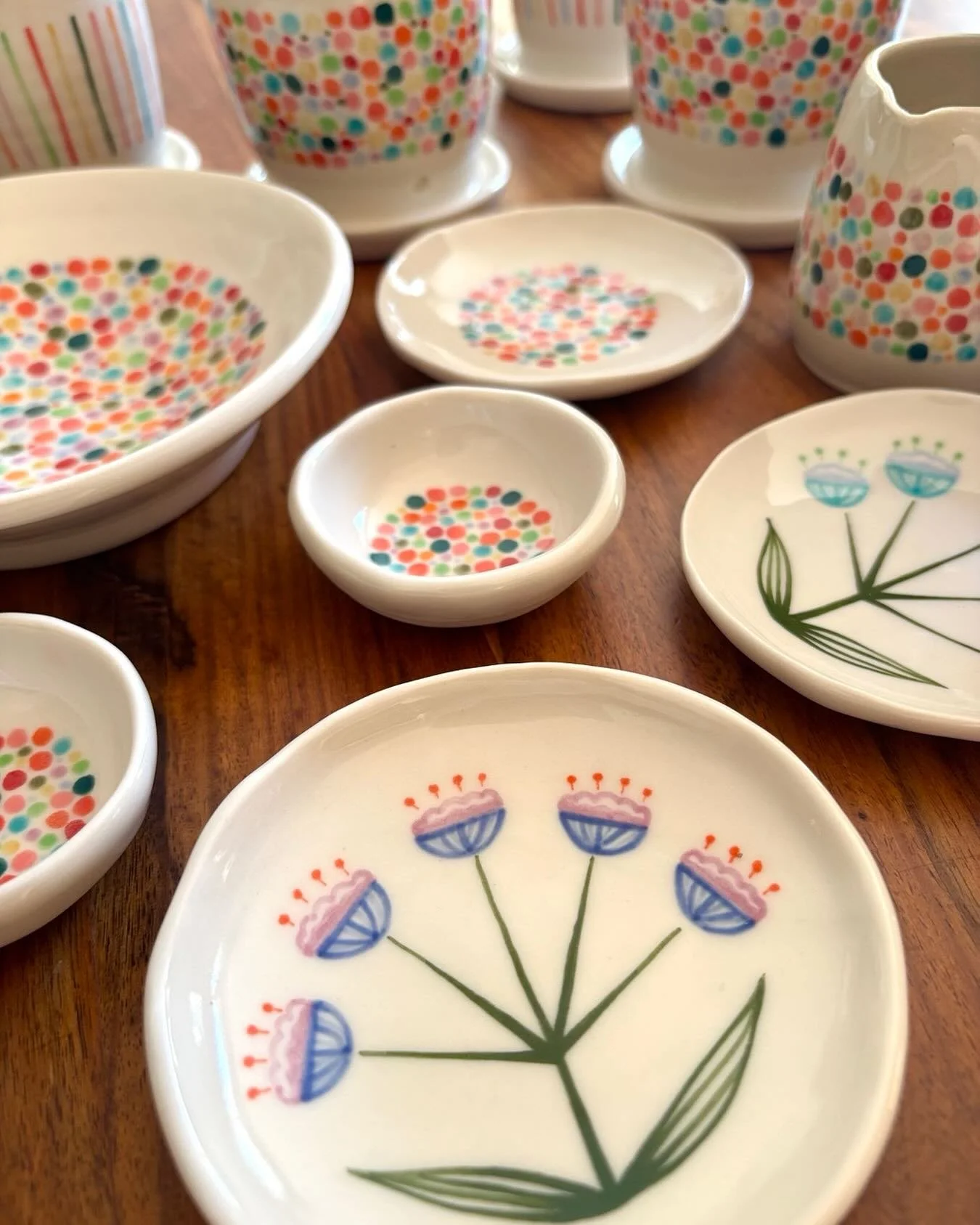 A few more little dishes just out of the kiln for tomorrow&rsquo;s sale ✨

RISD Craft Fall
Saturday, October 11th
10:00-4:00 pm
Benefit St, Providence

#craft #pottery #ceramics #madebyhand #illustratedceramics #illustratedpottery #handmade #undergla